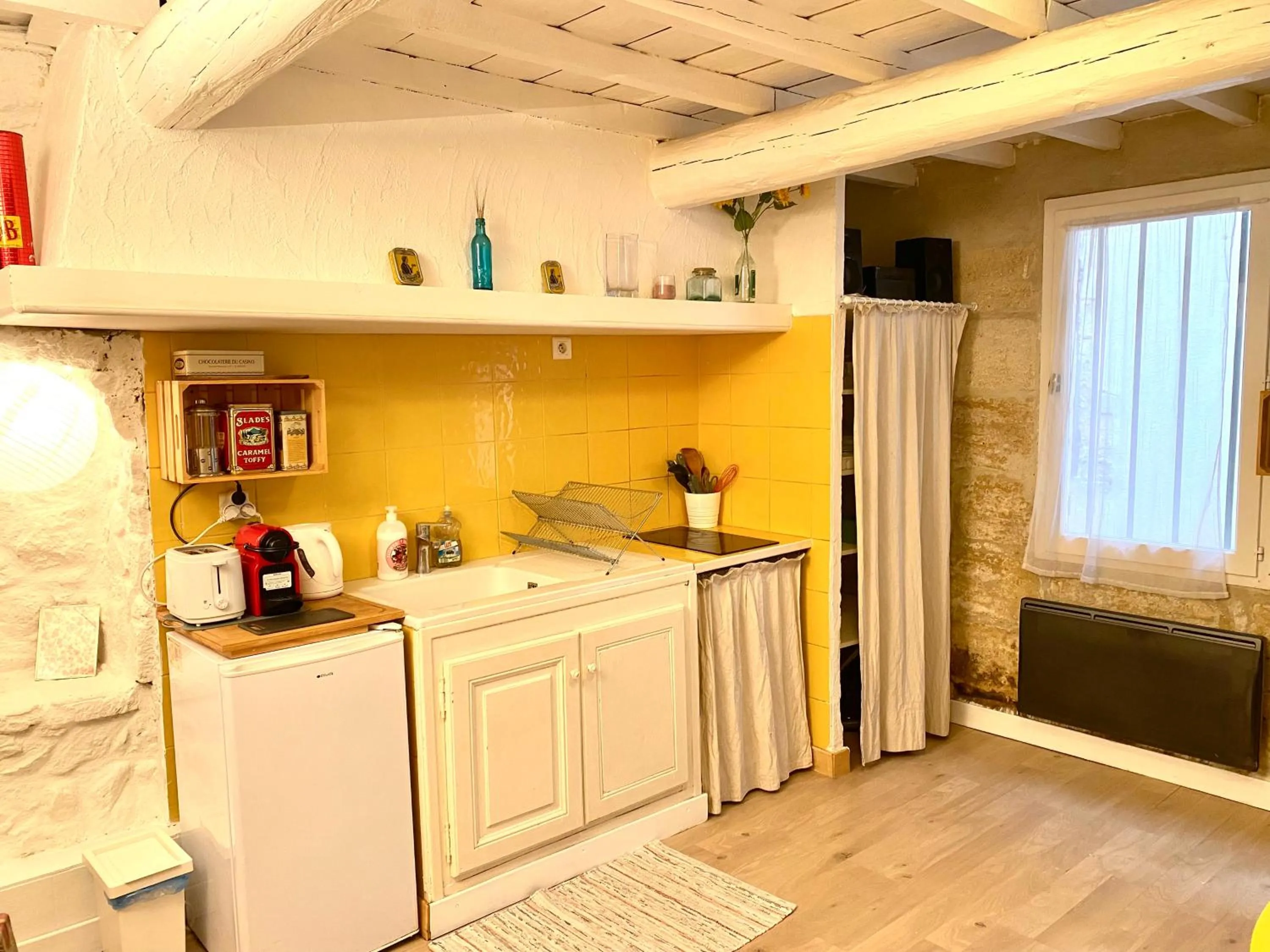 kitchen in La maison de Fanny - Au coeur d'Arles