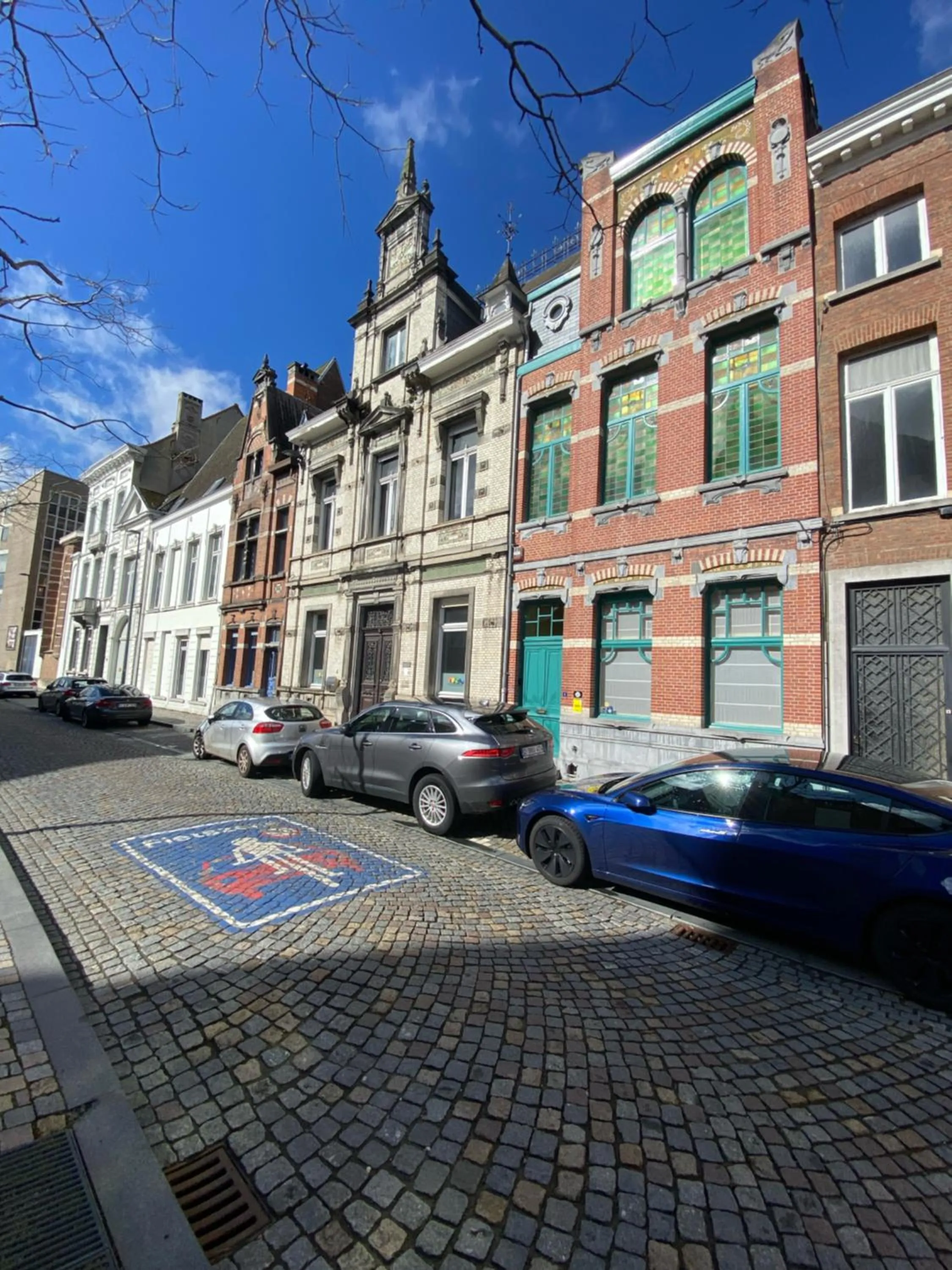 Property building in Lunatree