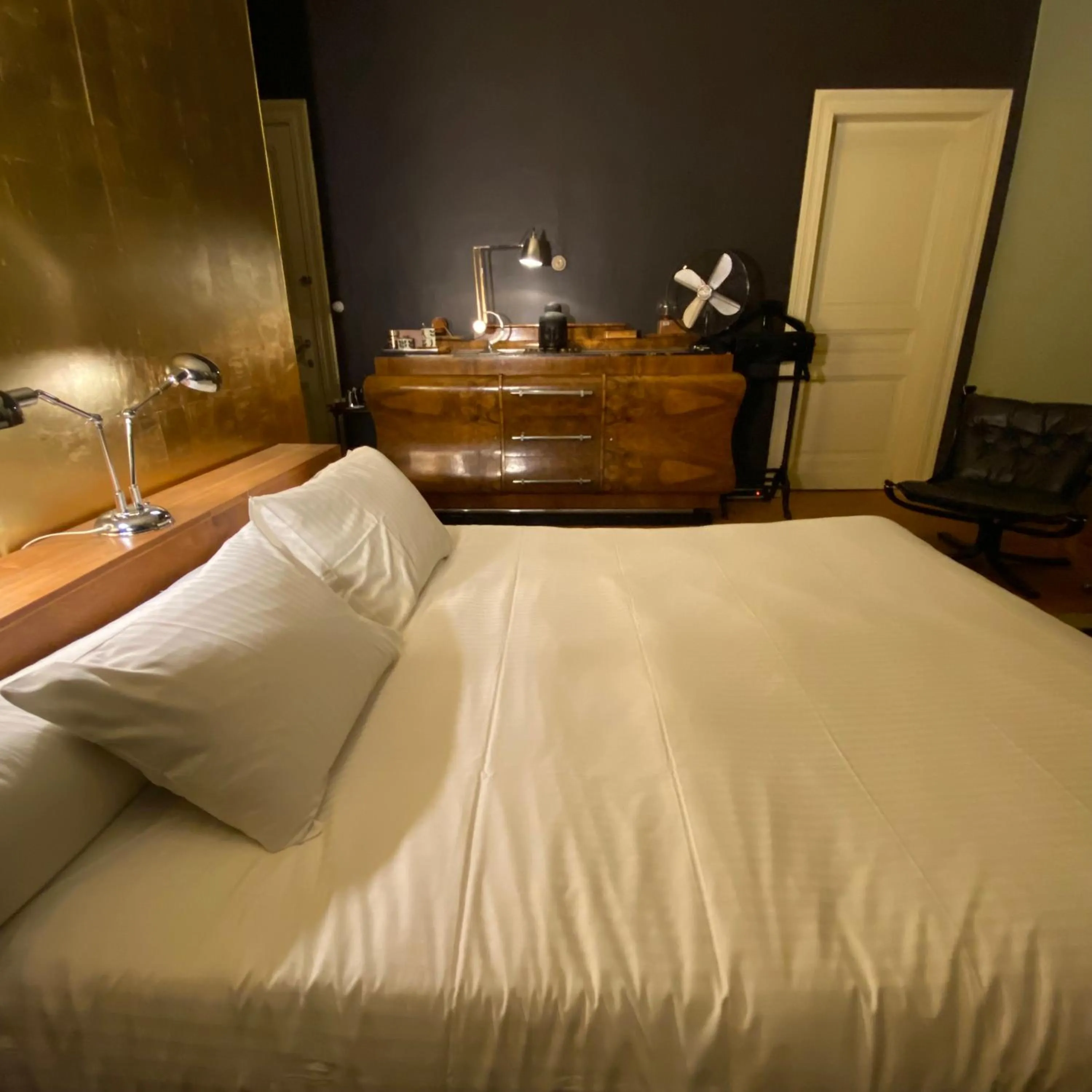 Bedroom, Bed in Lunatree