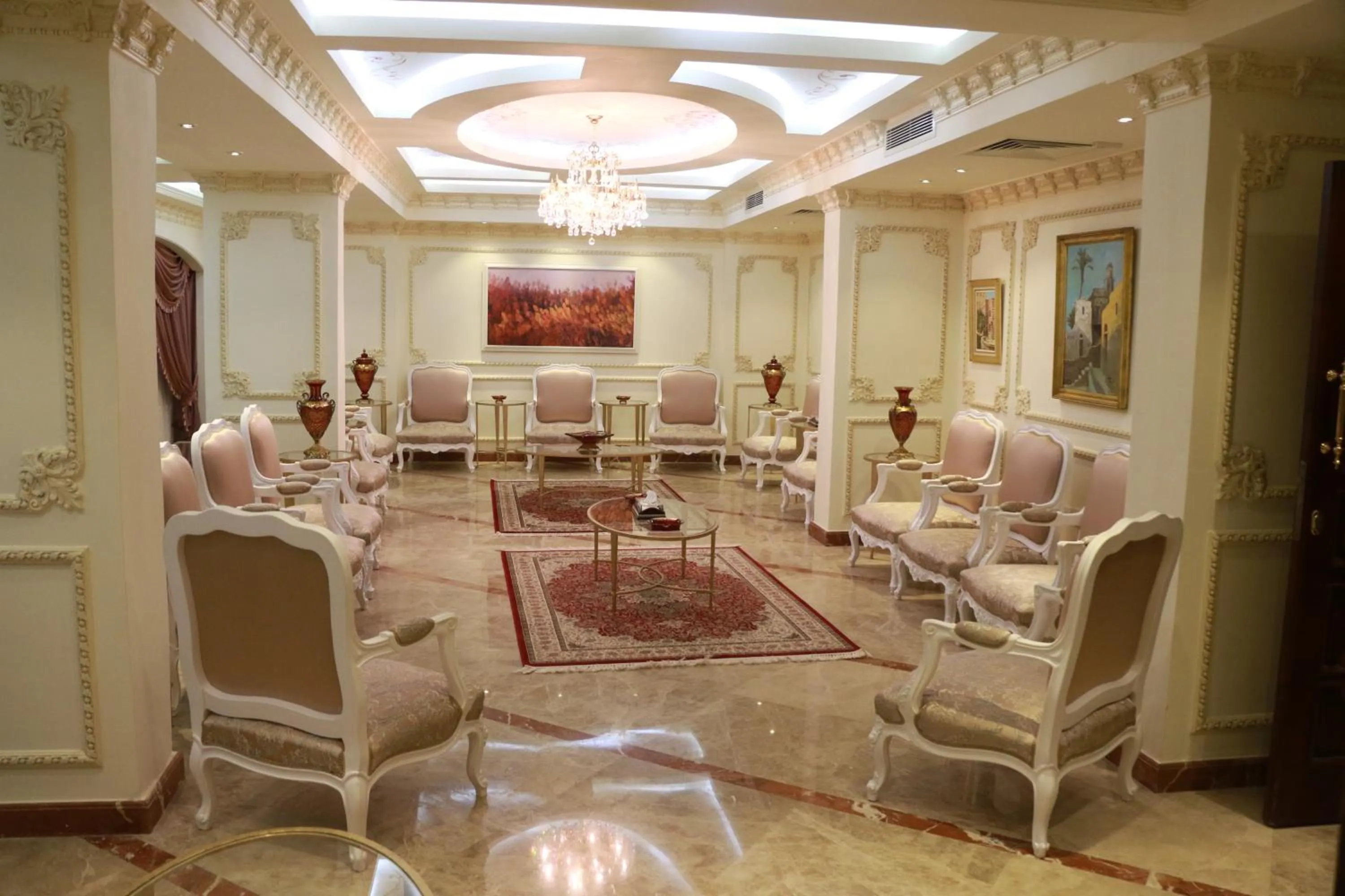 Communal lounge/ TV room in The Guard Hotel