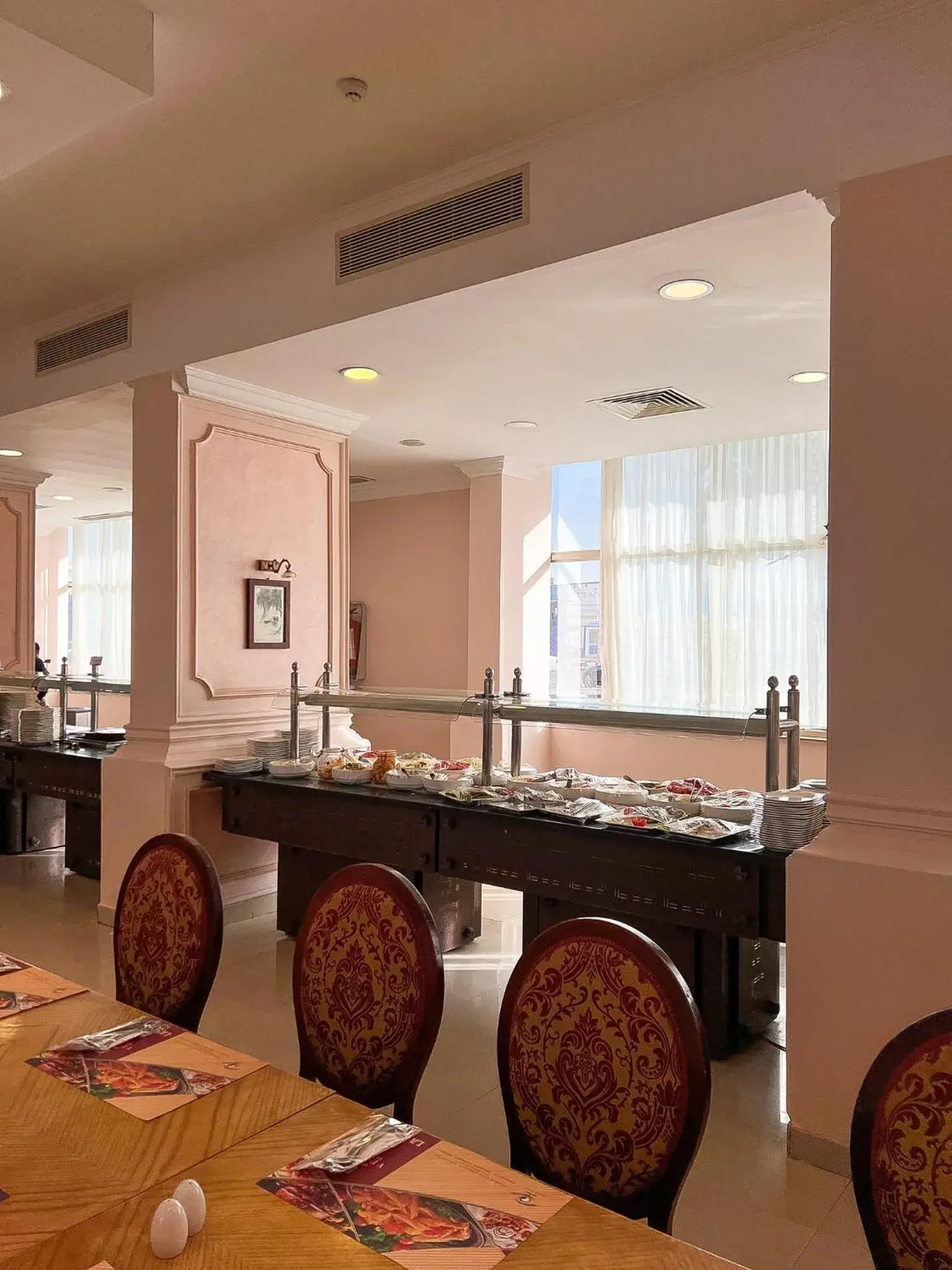 Restaurant/places to eat in The Guard Hotel Restaurant/places to eat in The Guard Hotel