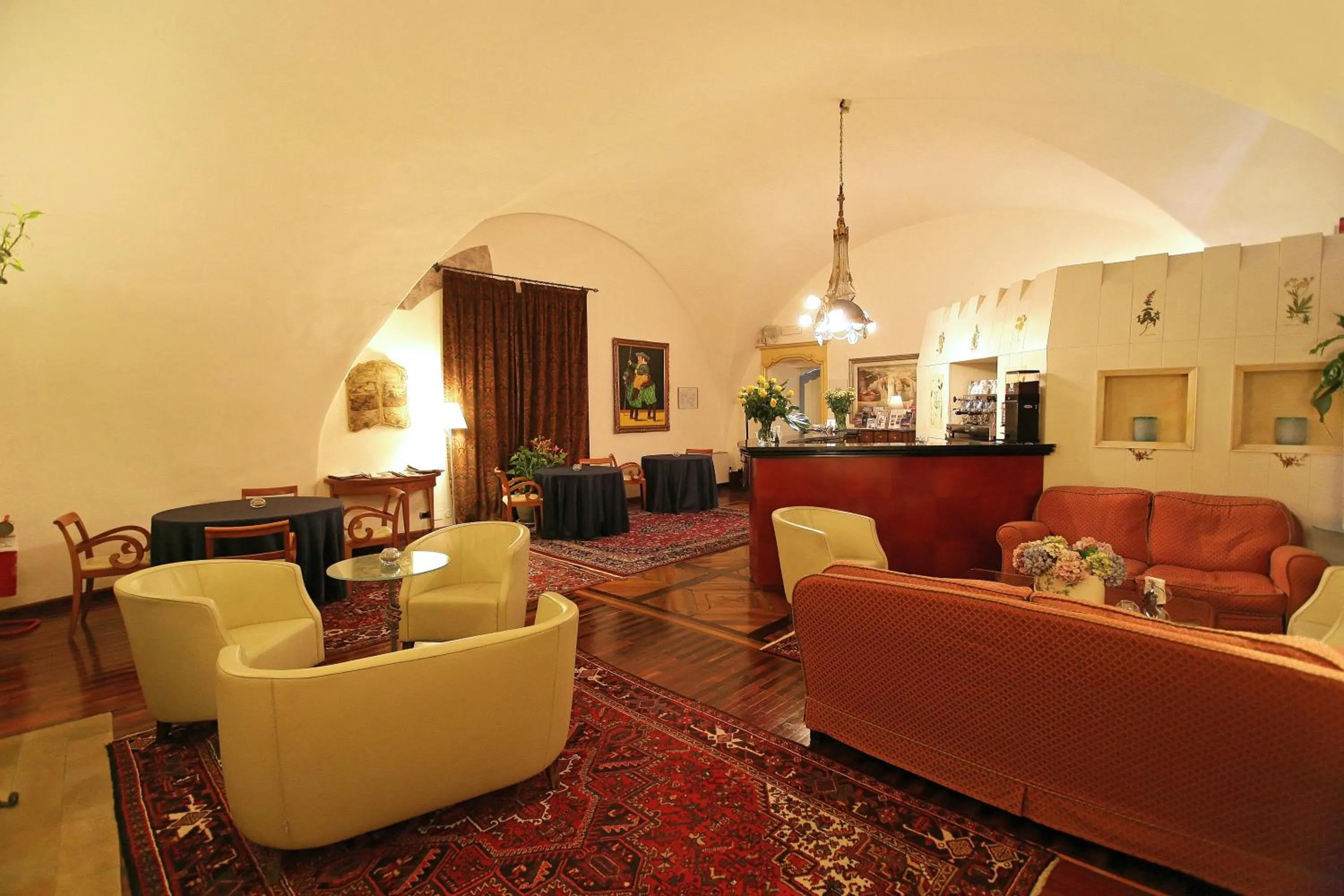 Lounge or bar in Castello Rosso