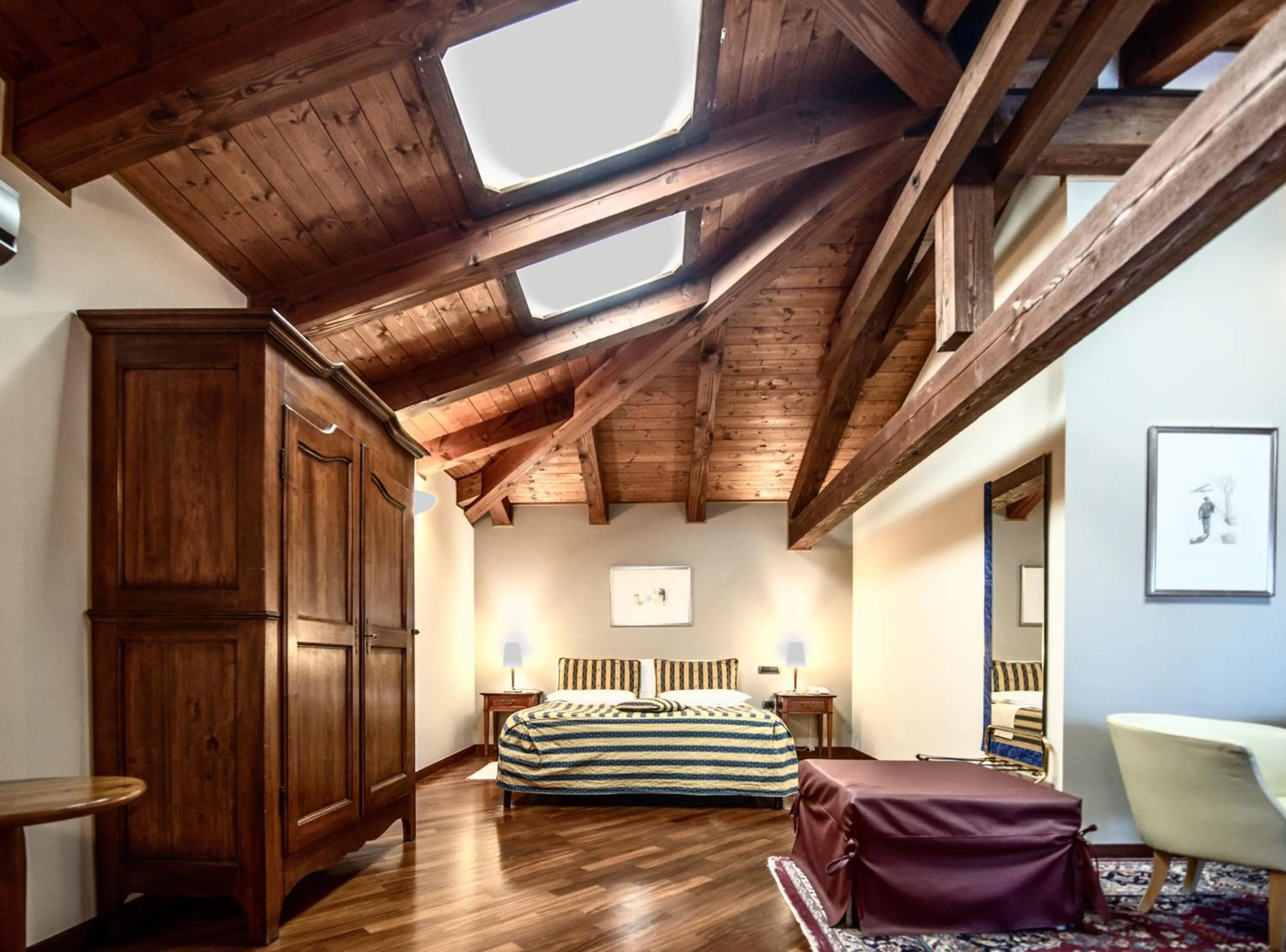 Photo of the whole room, Bed in Castello Rosso