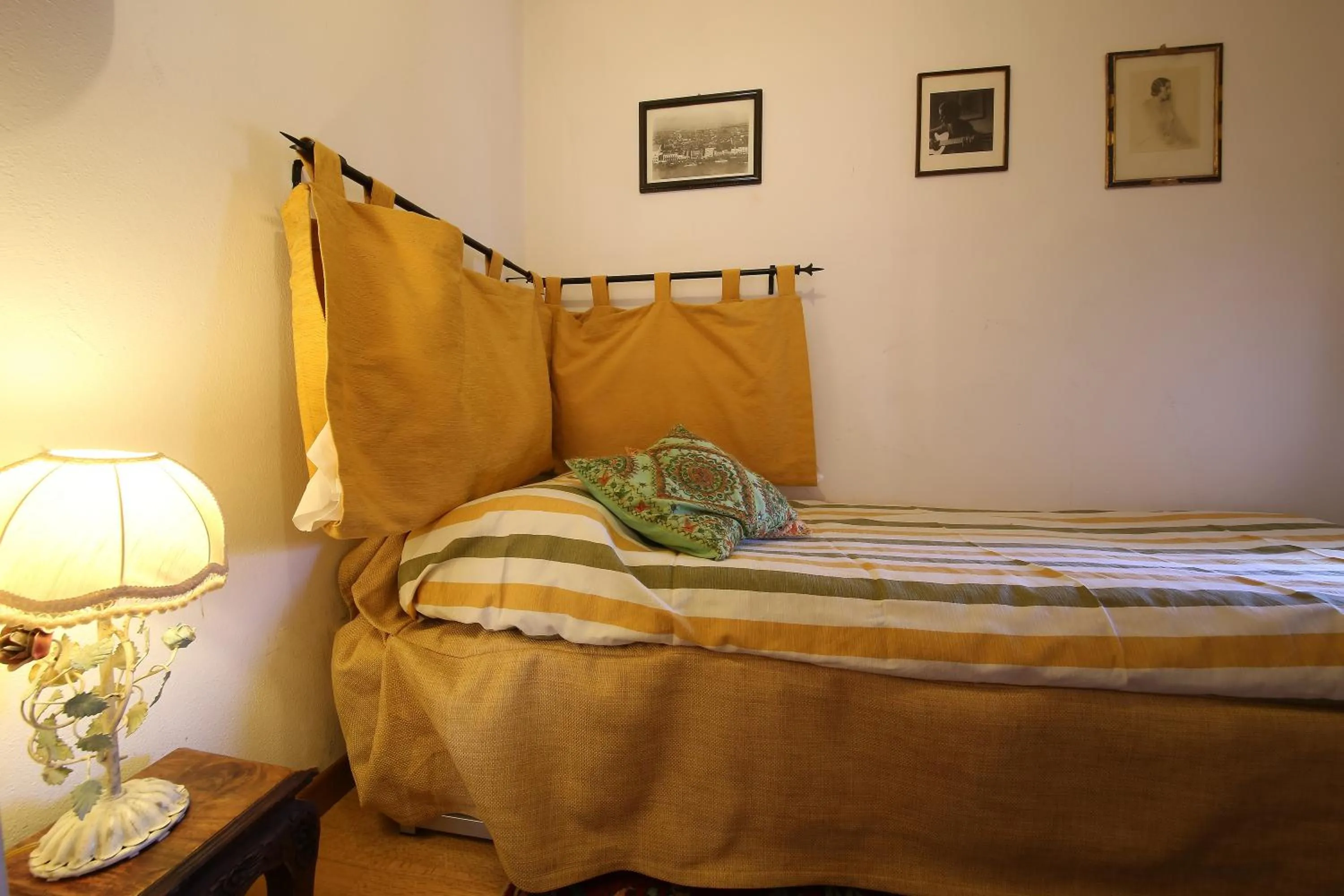 Bedroom, Bed in Appartamenti inside Palazzo Foscarini