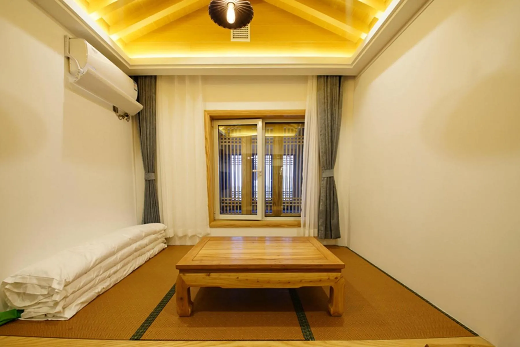 Bed in Pipa Hotel Datong