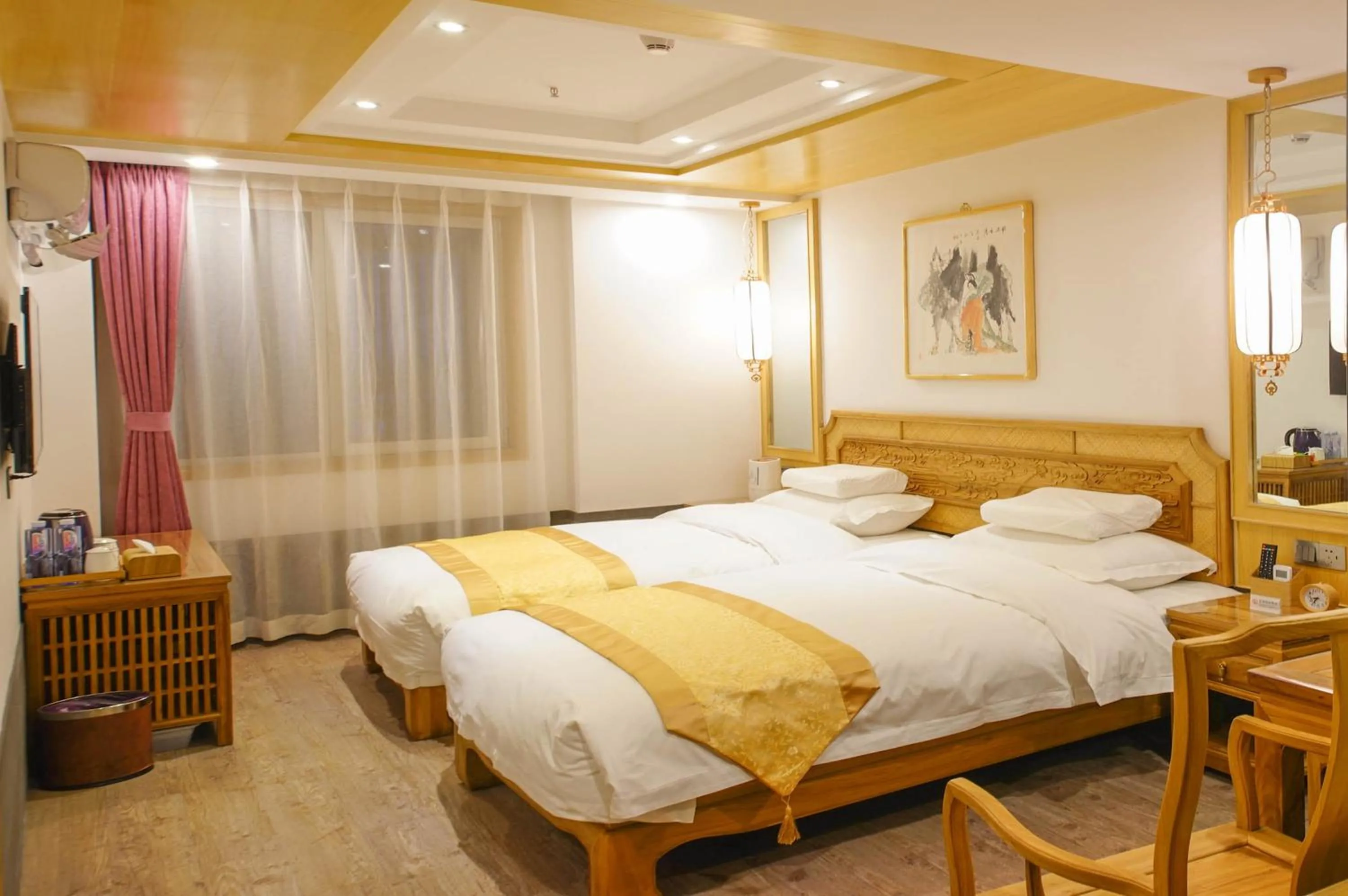 Photo of the whole room, Bed in Pipa Hotel Datong