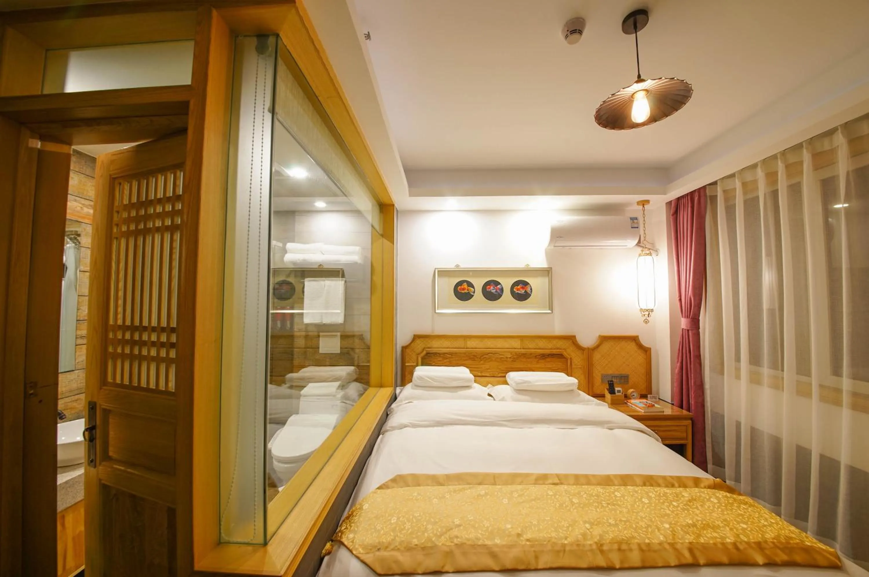 Photo of the whole room, Bed in Pipa Hotel Datong