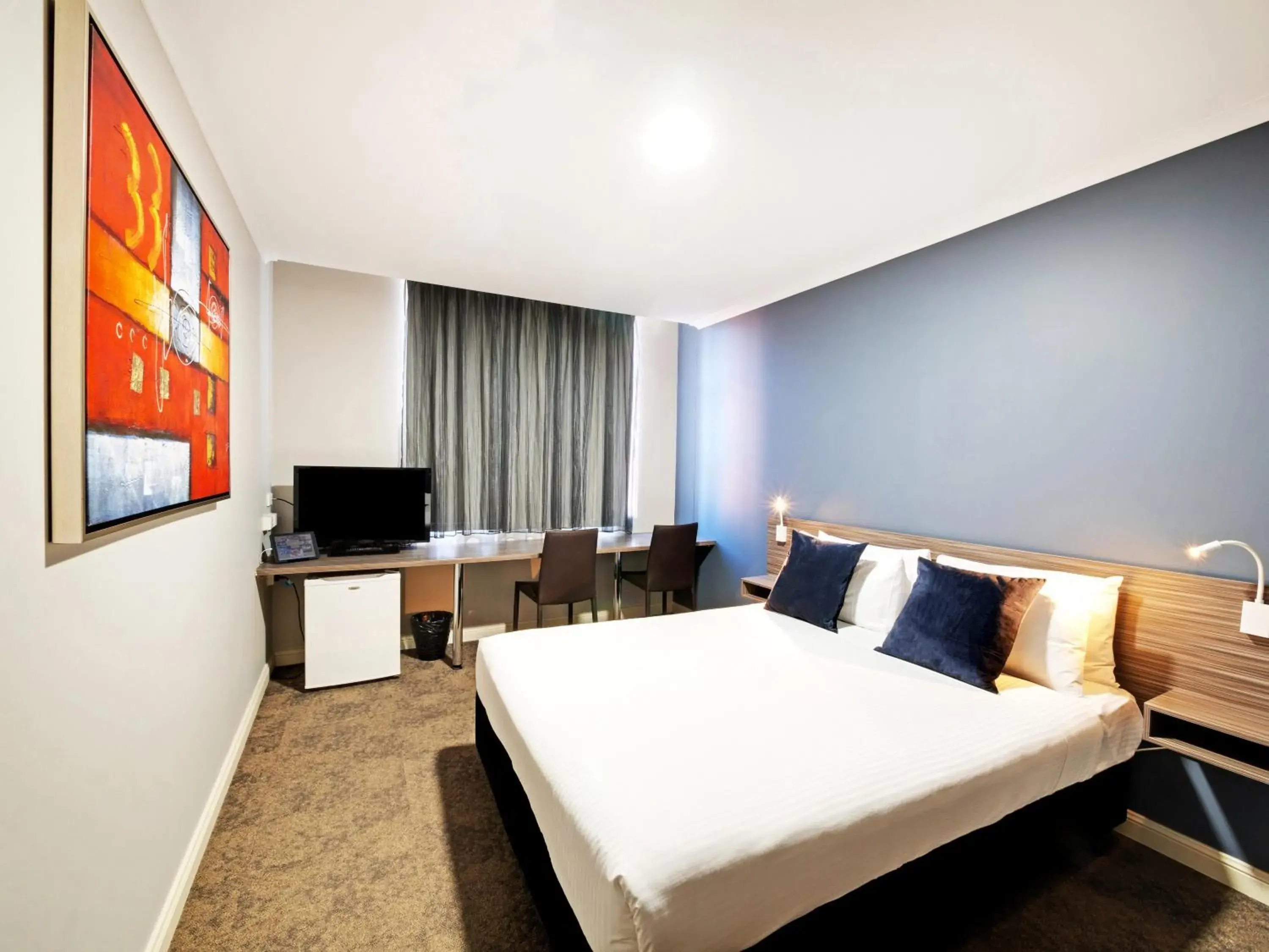 Queen Room in 28 Hotel Queen Room in 28 Hotel