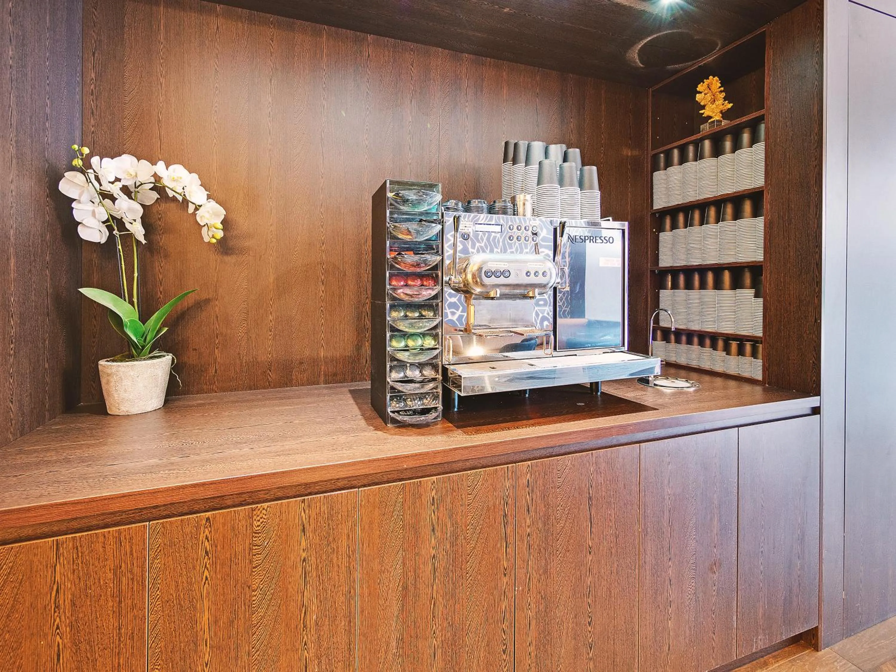 Lobby or reception in 28 Hotel