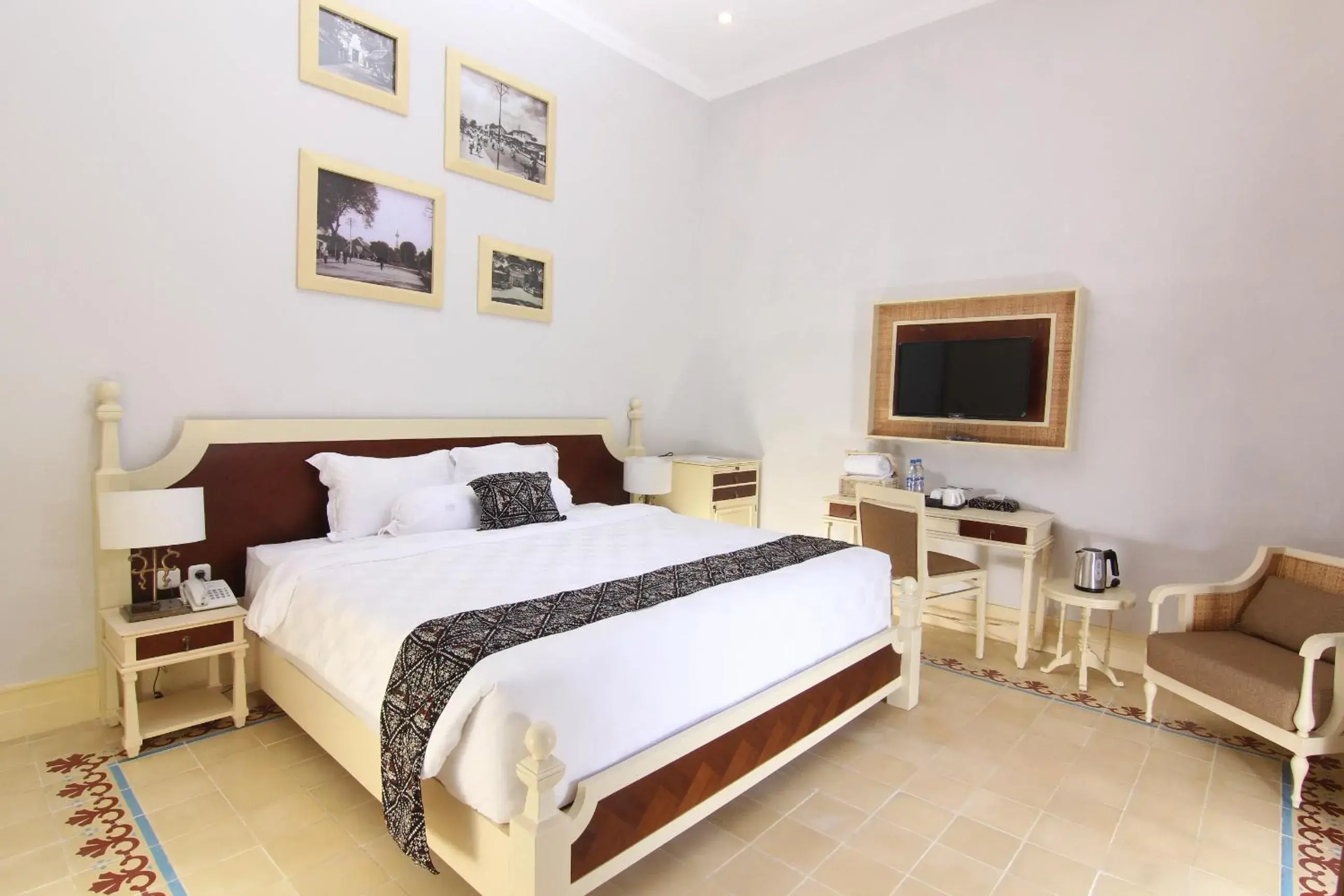 Photo of the whole room, Bed in Java Villas Boutique Hotel & Resto Photo of the whole room, Bed in Java Villas Boutique Hotel & Resto