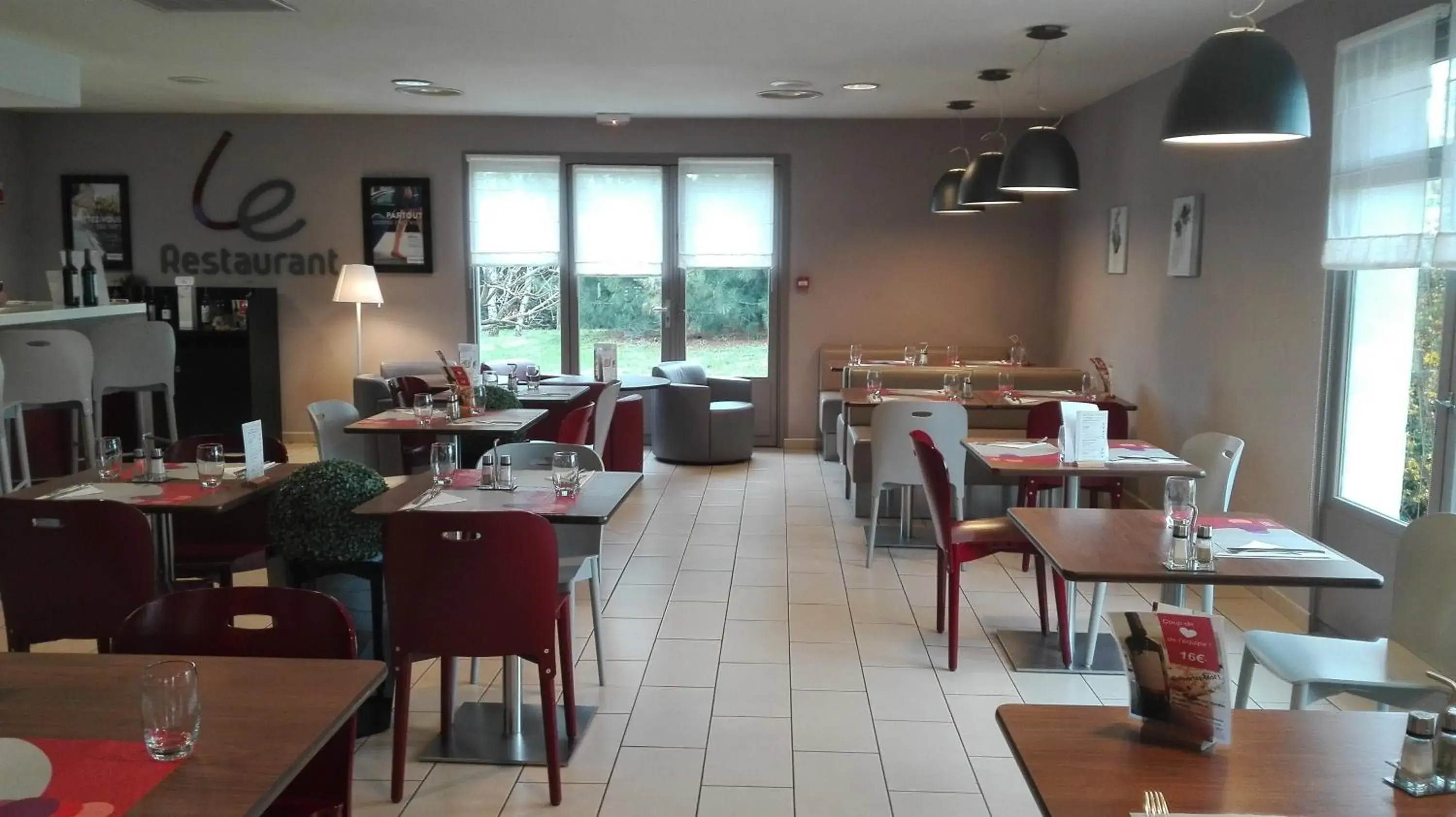 Restaurant/places to eat in Campanile Clermont-Ferrand Sud Issoire Restaurant/places to eat in Campanile Clermont-Ferrand Sud Issoire