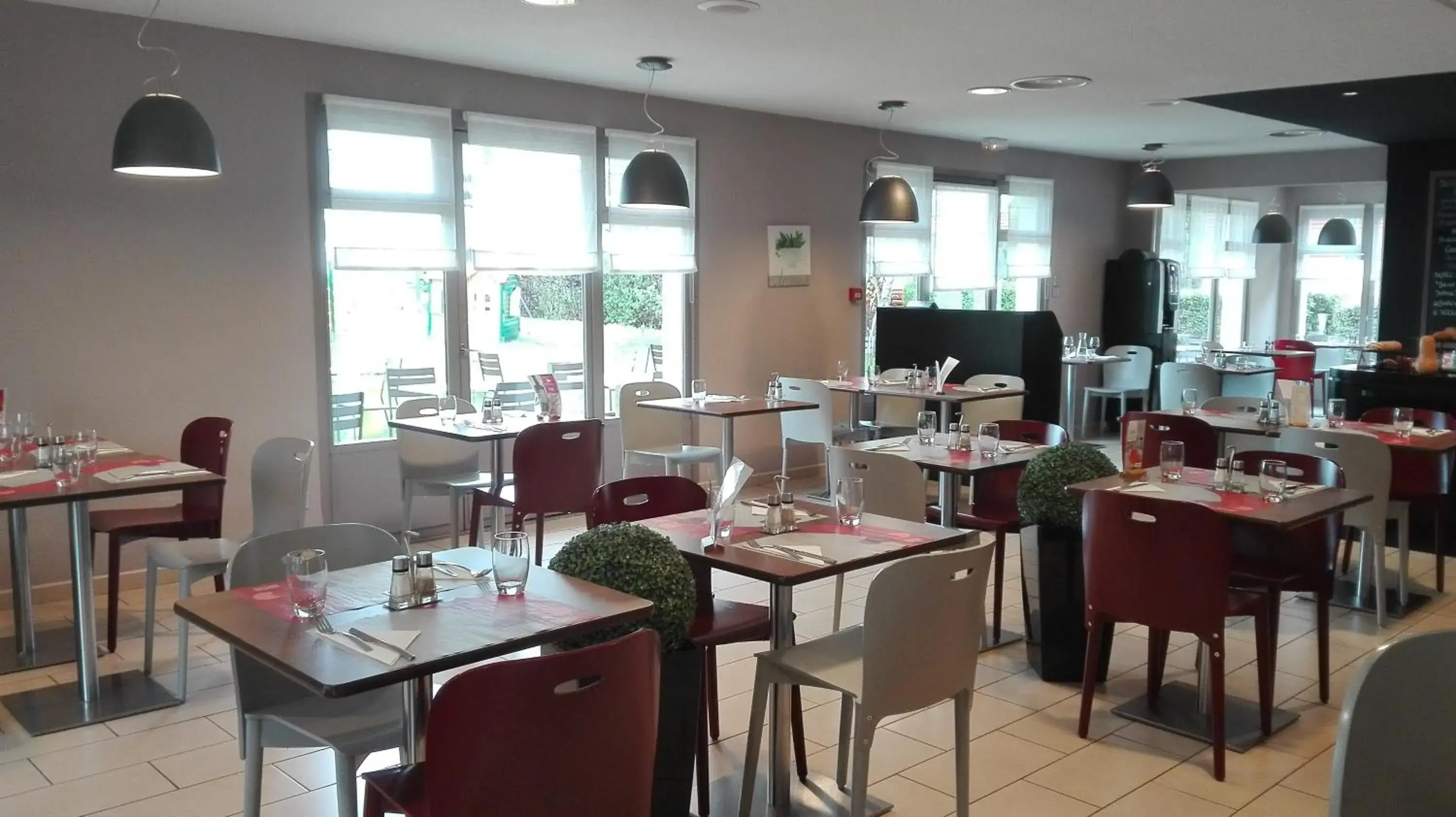 Restaurant/places to eat in Campanile Clermont-Ferrand Sud Issoire Restaurant/places to eat in Campanile Clermont-Ferrand Sud Issoire