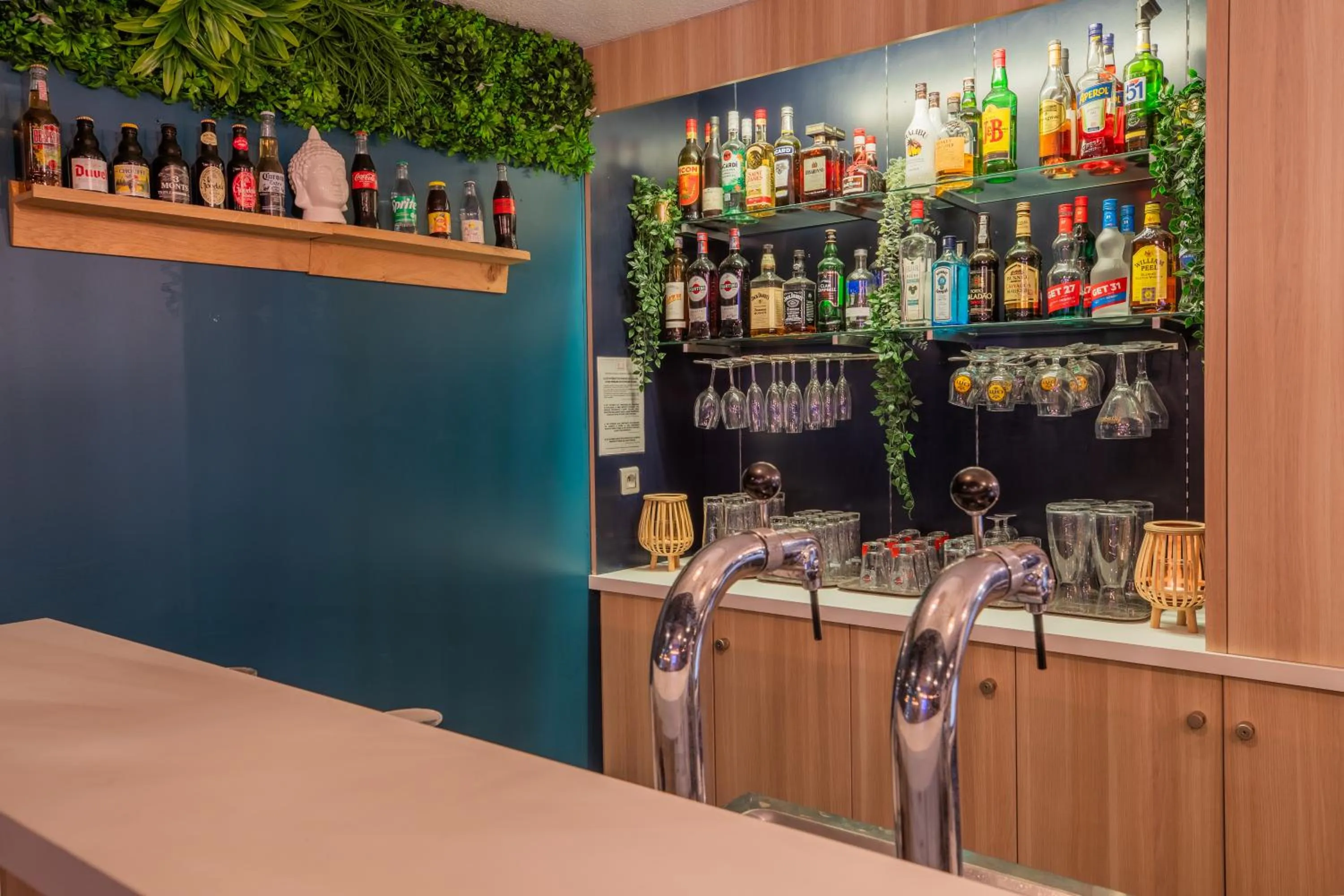 Lounge or bar in Kyriad Direct Laon