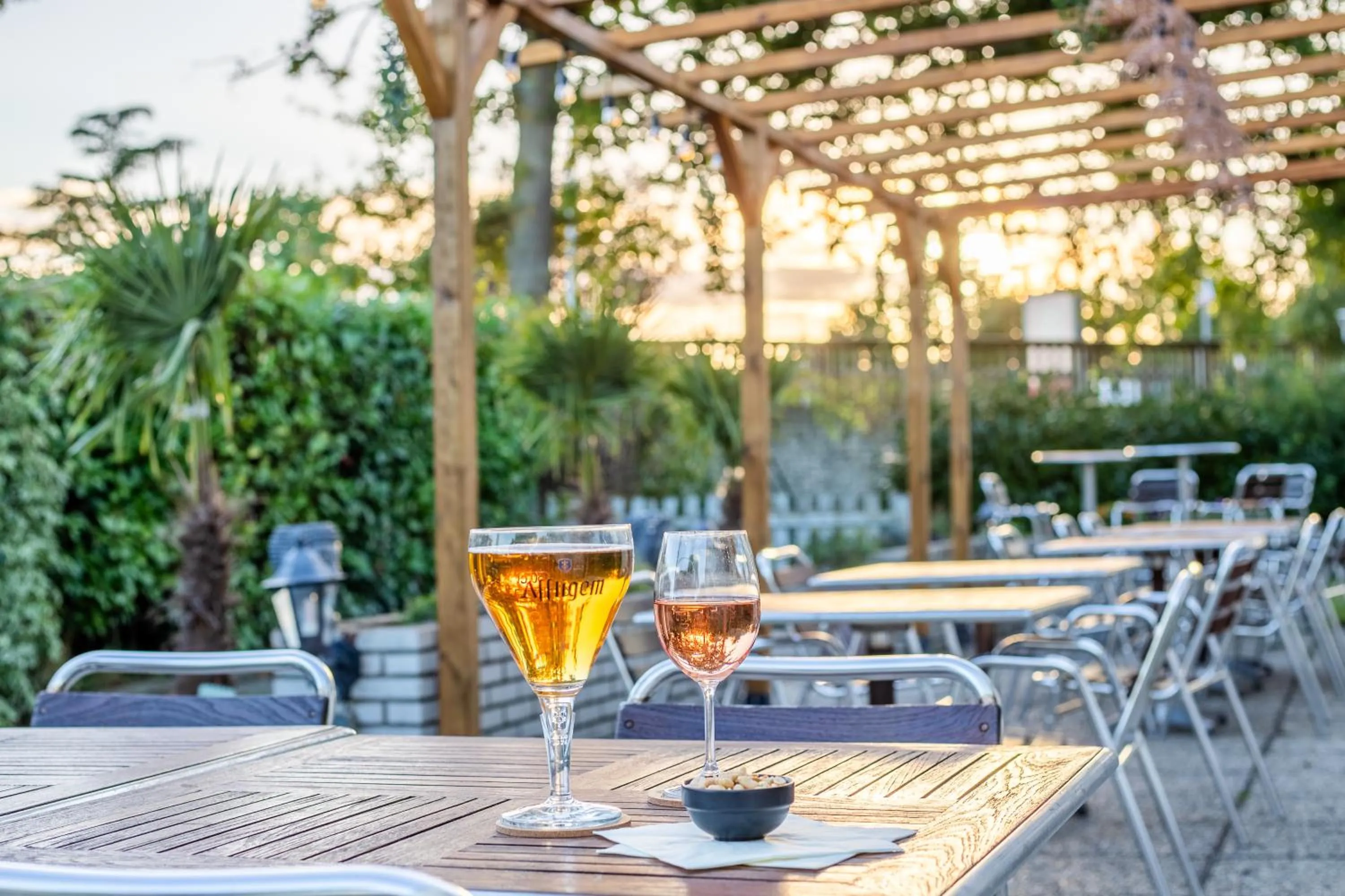 Patio in Kyriad Direct Laon