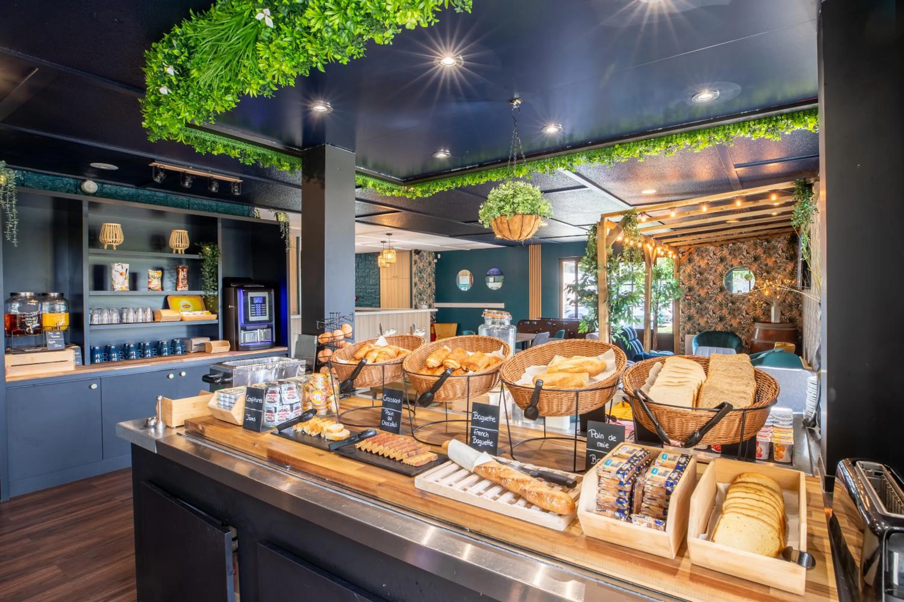 Breakfast in Kyriad Direct Laon