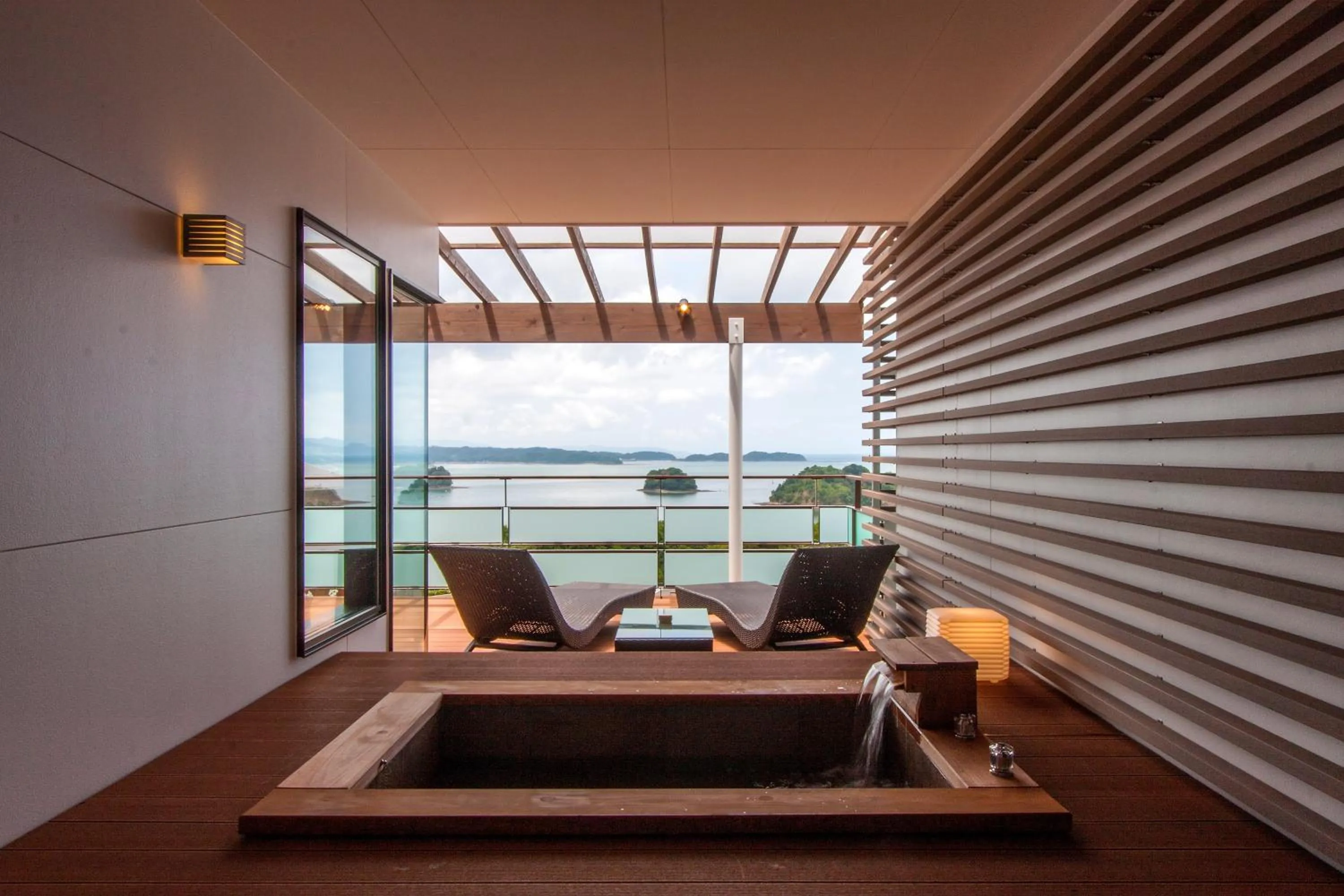 Hot Spring Bath in Amakusa Tenku No Fune