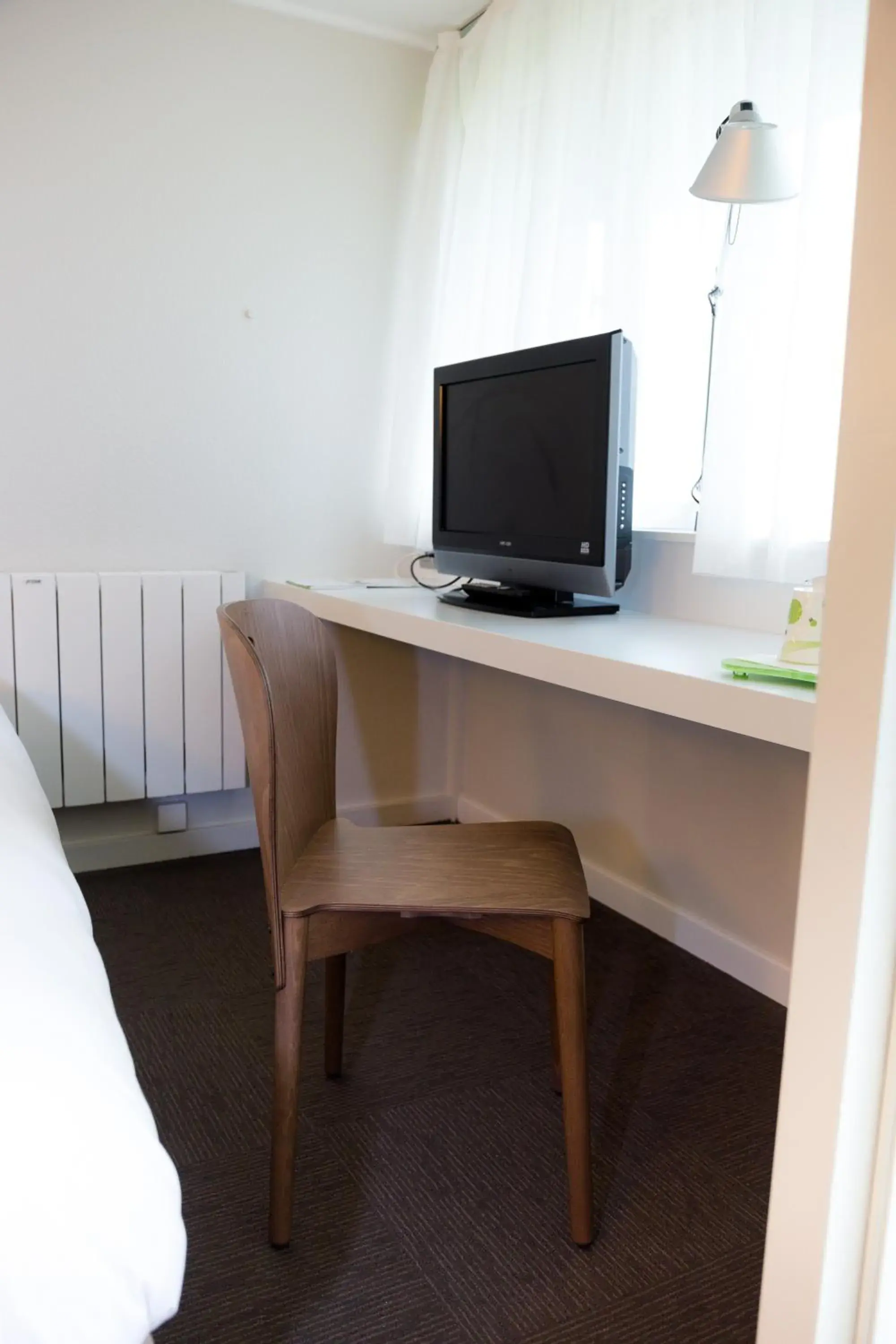 Bedroom, Bed in Hôtel Inn Design Laval Bedroom, Bed in Hôtel Inn Design Laval