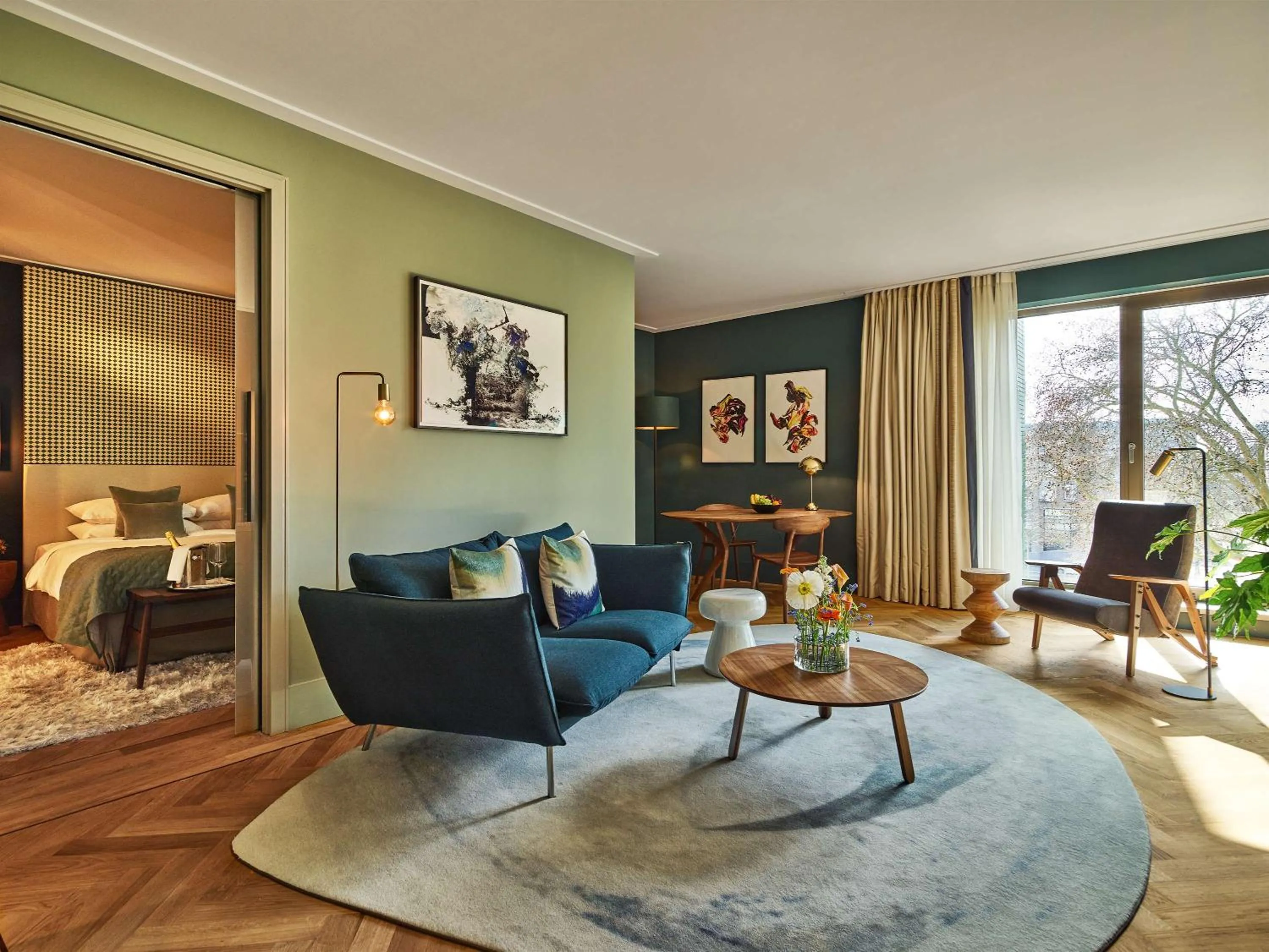 Living room in Hyatt Regency Amsterdam