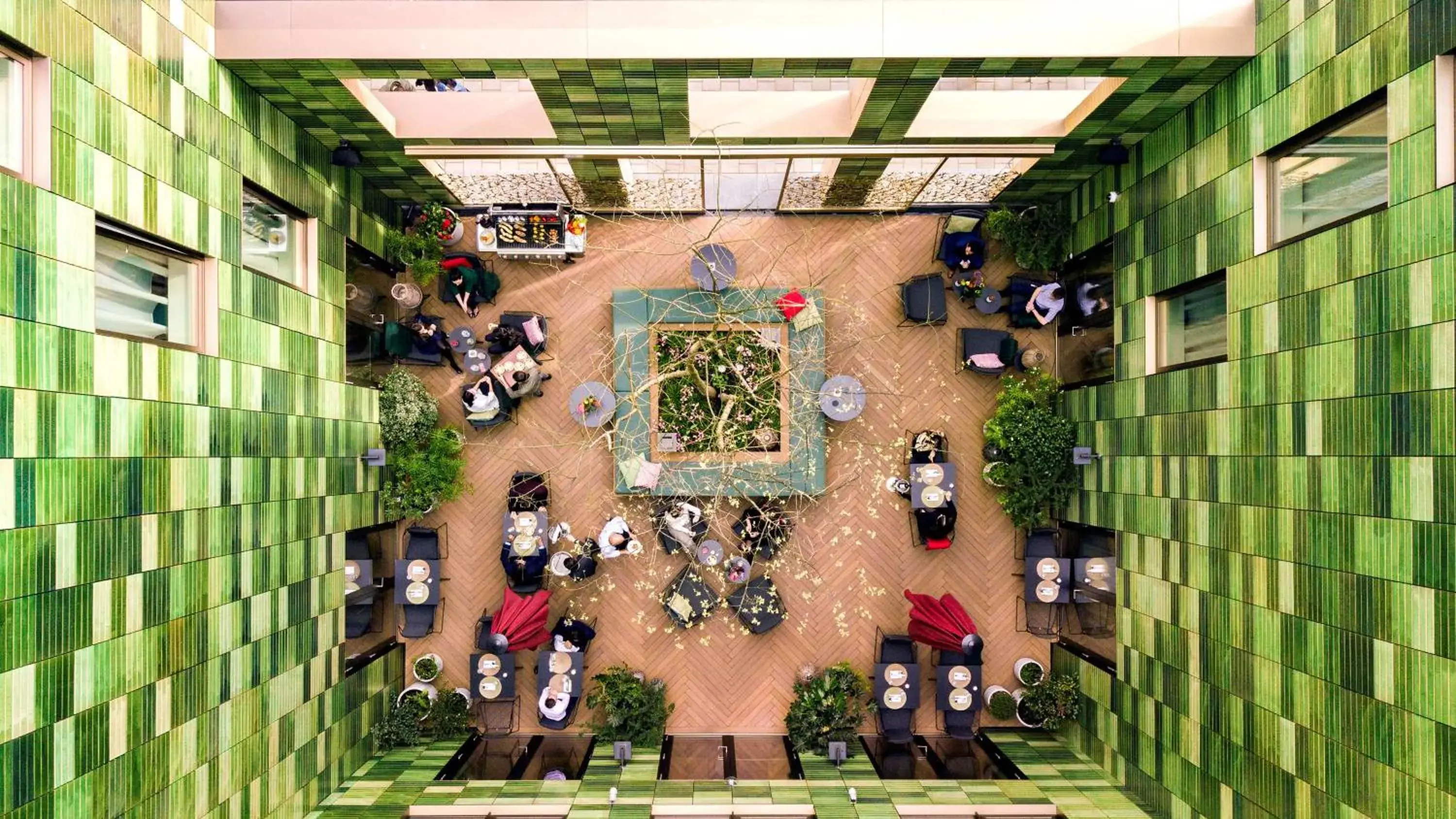 Property building in Hyatt Regency Amsterdam Property building in Hyatt Regency Amsterdam