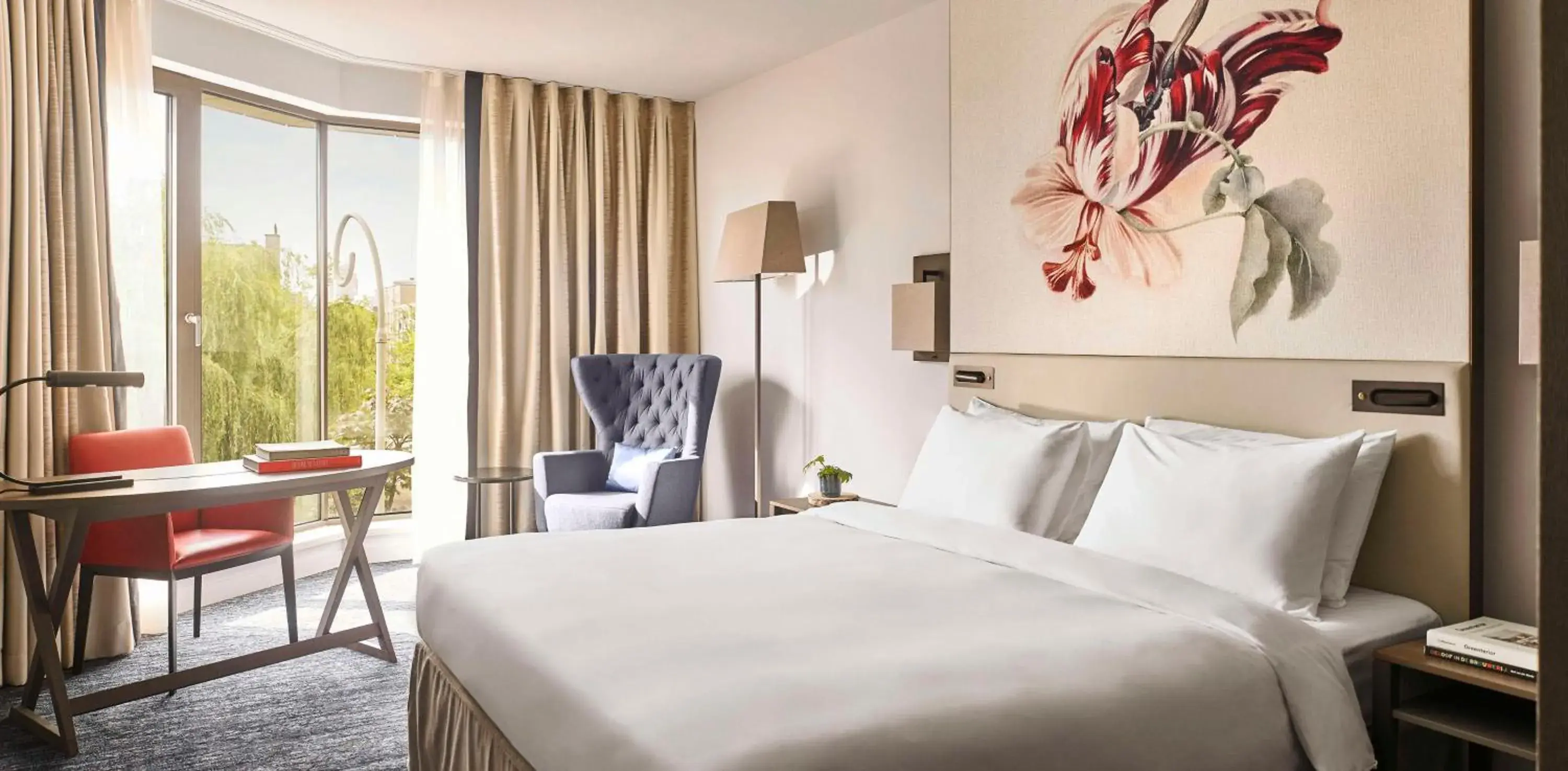 Bedroom, Bed in Hyatt Regency Amsterdam Bedroom, Bed in Hyatt Regency Amsterdam