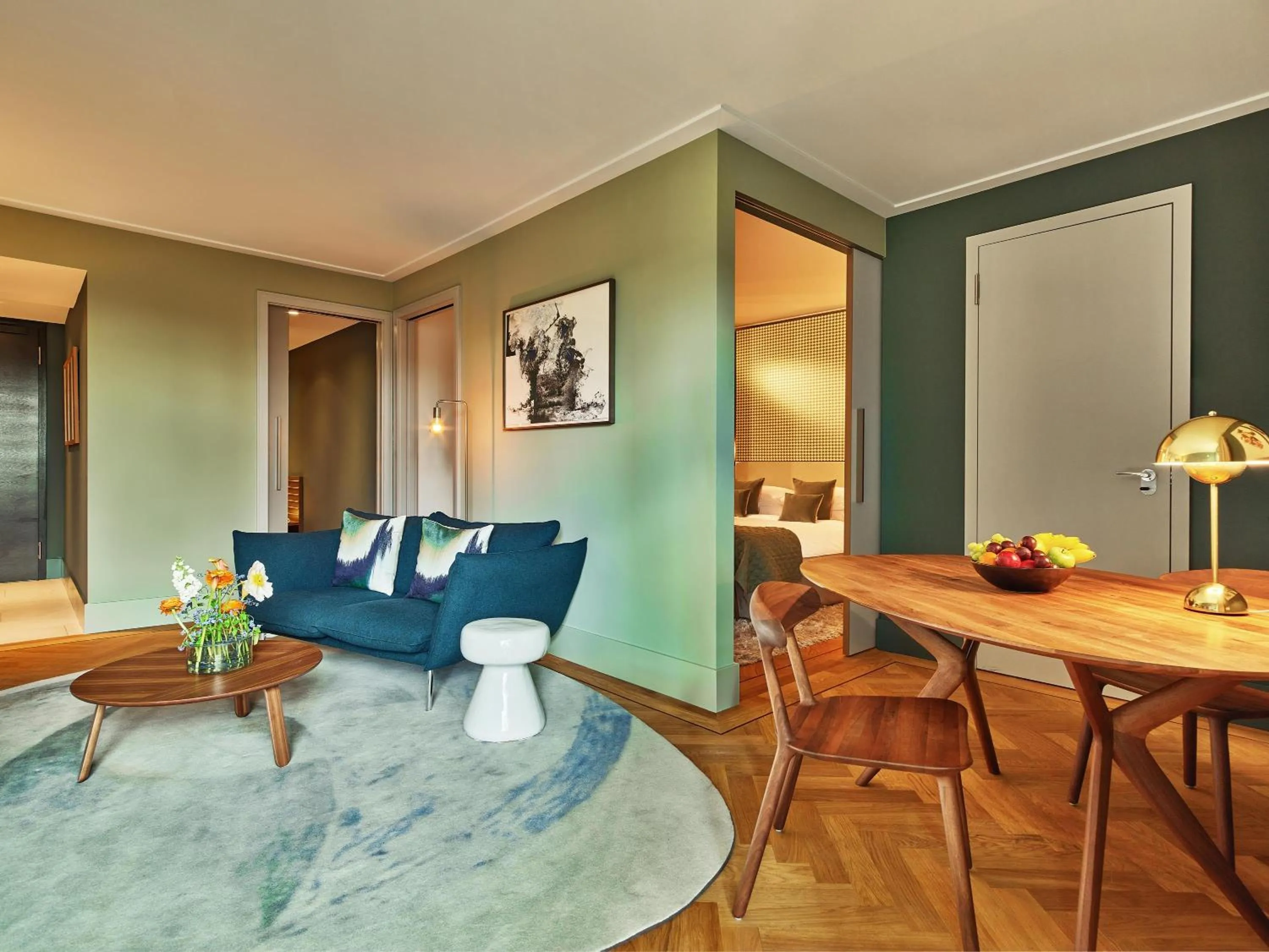 Photo of the whole room in Hyatt Regency Amsterdam