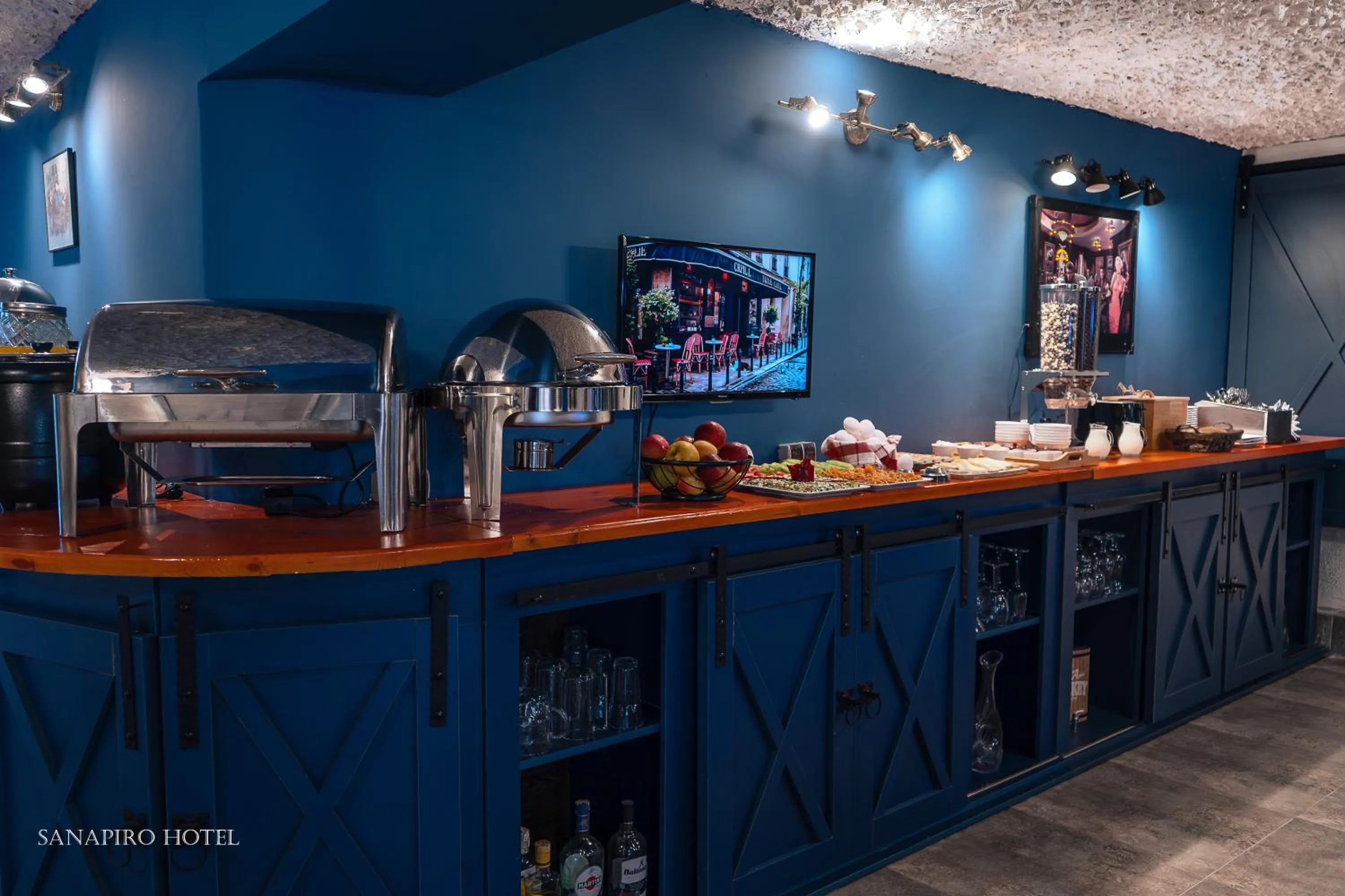 Buffet breakfast in Sanapiro Hotel