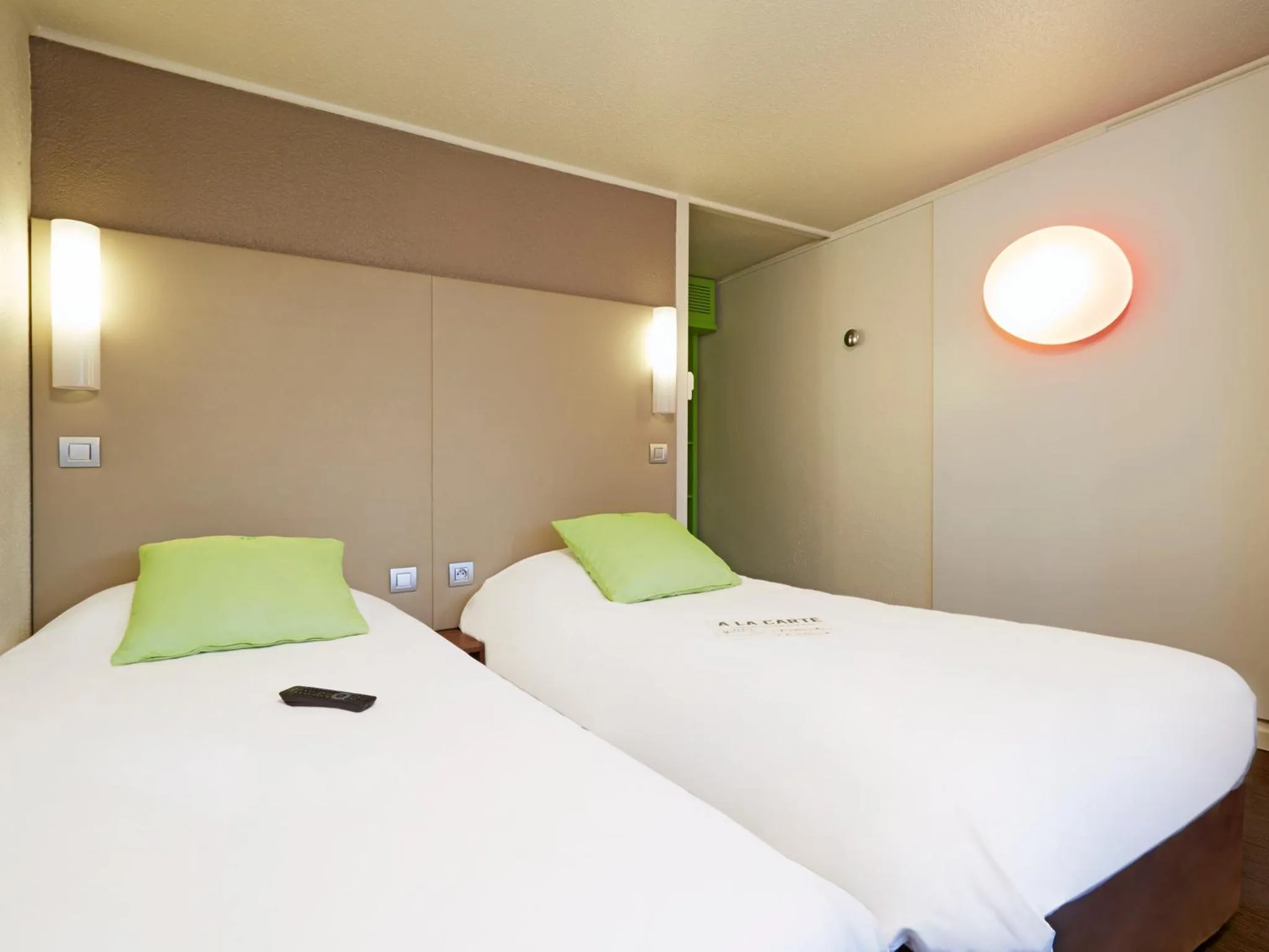 Bed in Campanile Lens