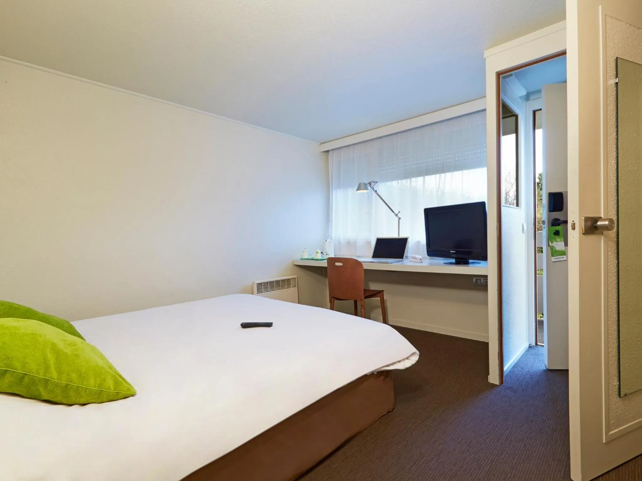 Bed in Campanile Lens