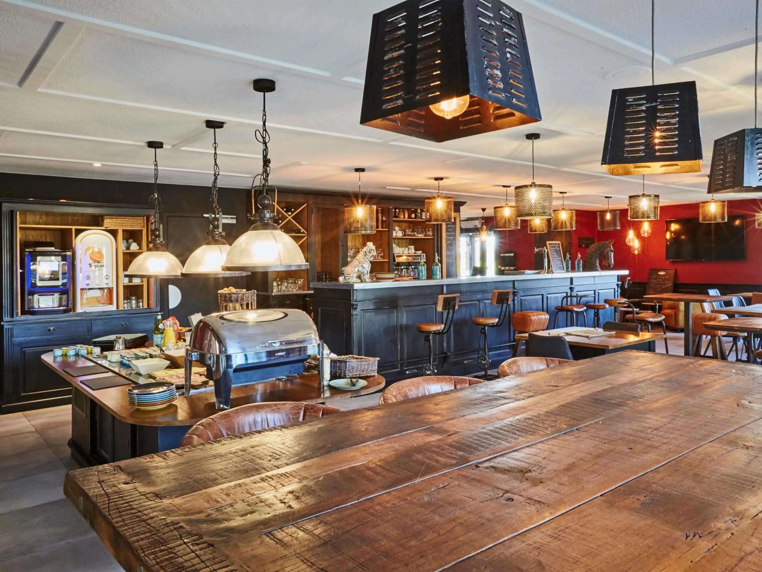 Restaurant/places to eat in Kyriad Lille Est - Hem