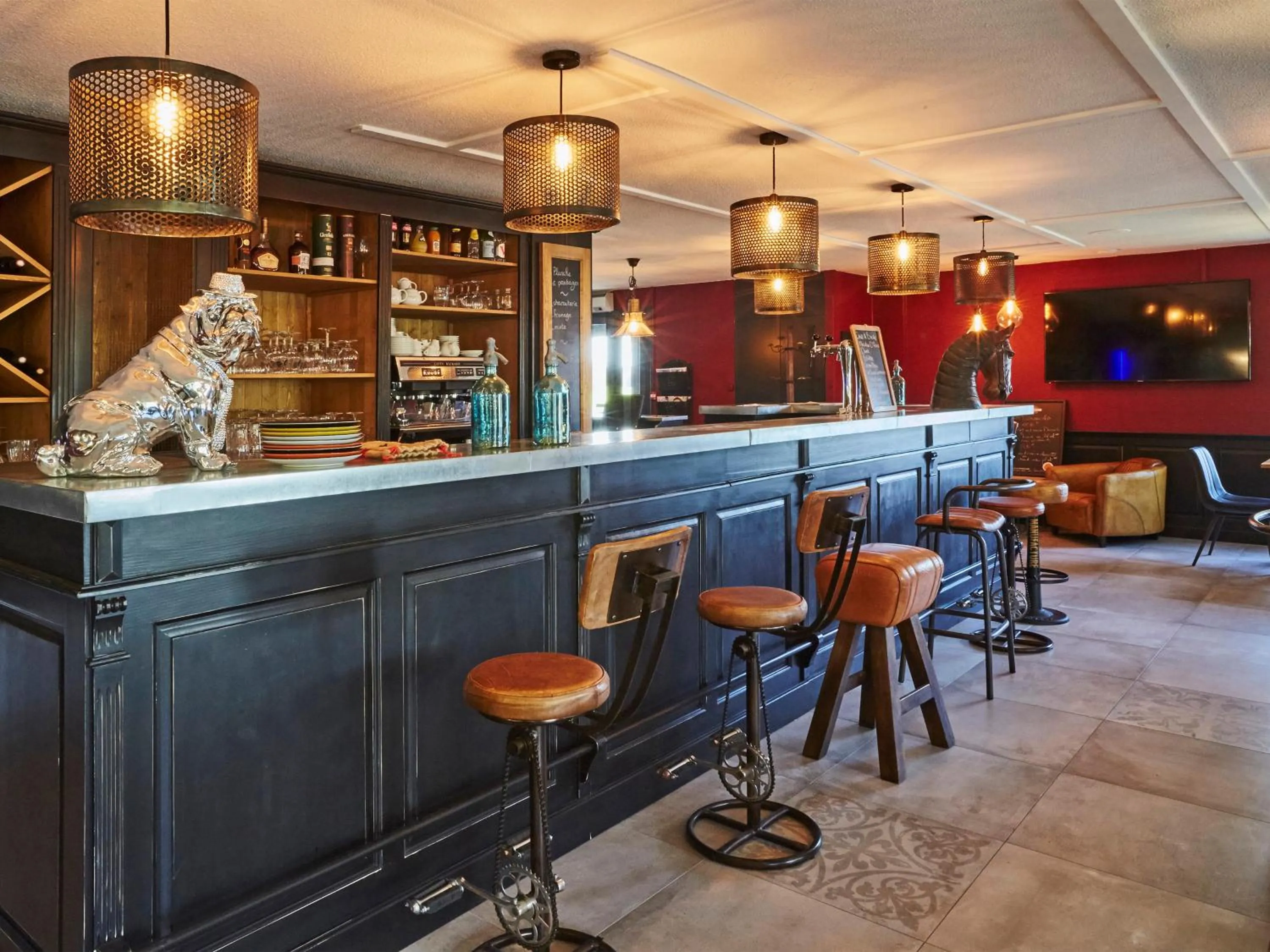 Lounge or bar in Kyriad Lille Est - Hem