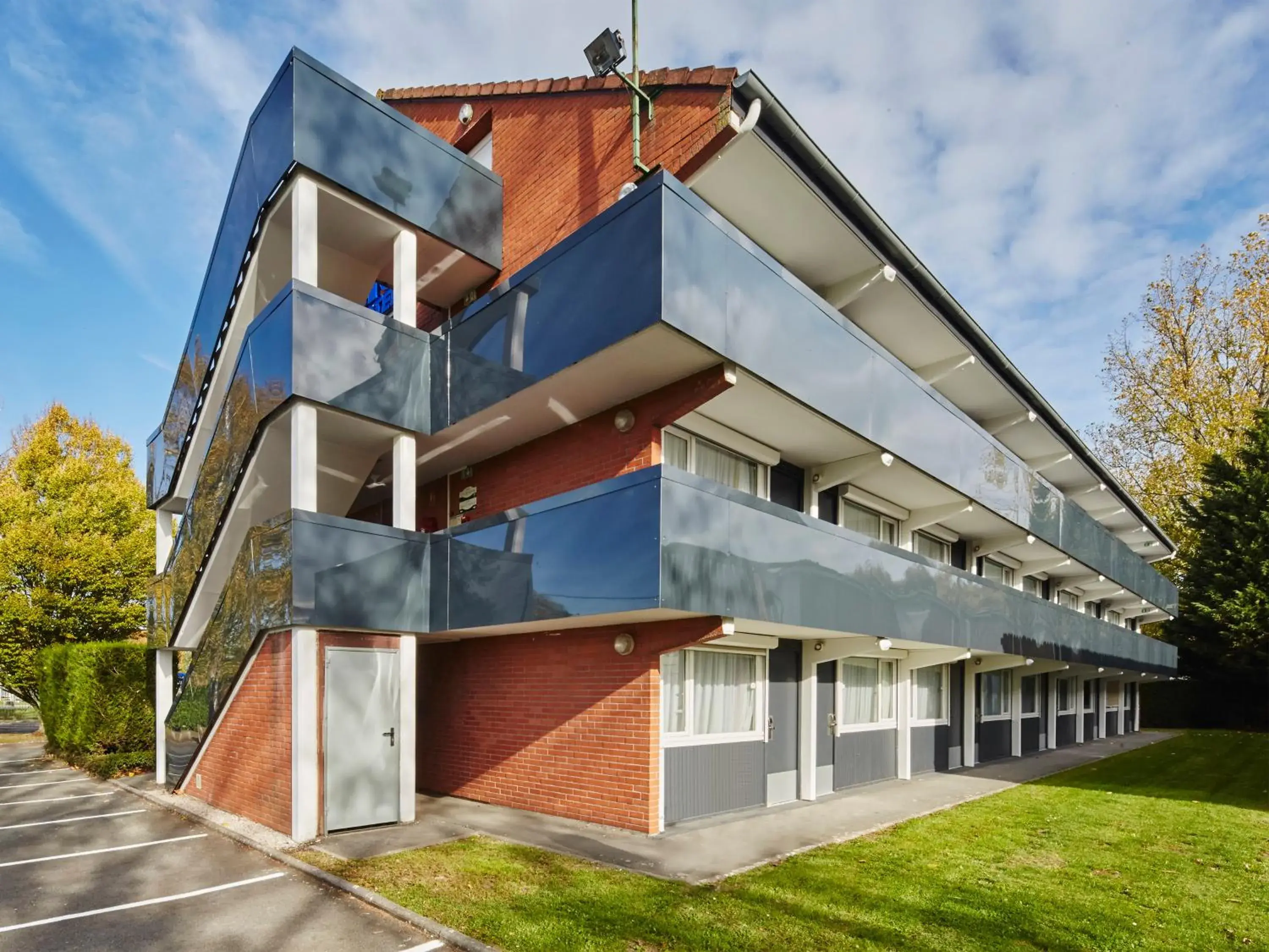 Property building in Kyriad Lille Est - Hem Property building in Kyriad Lille Est - Hem