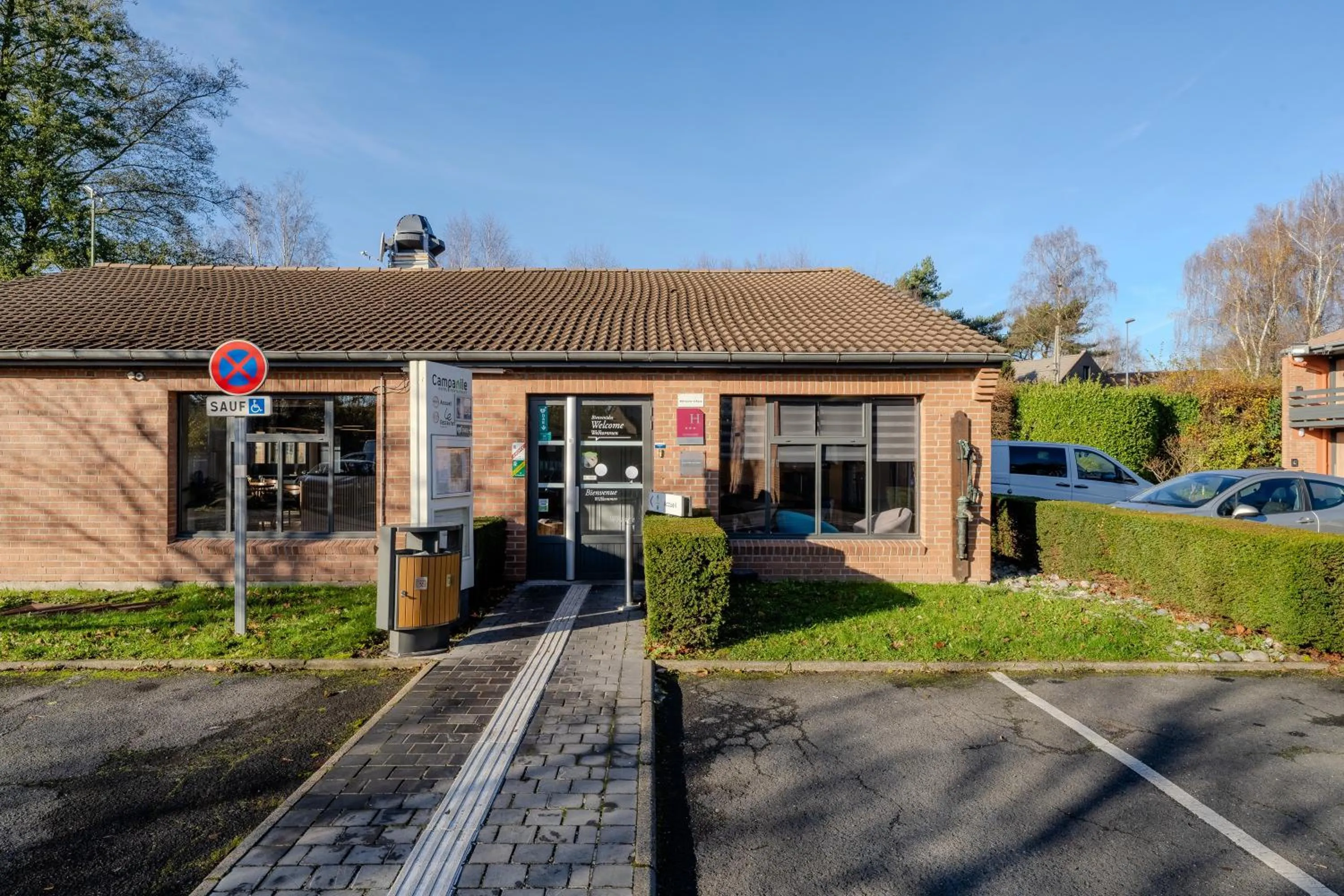 Lobby or reception in Campanile NATURE - Lille Est Villeneuve-d'Ascq