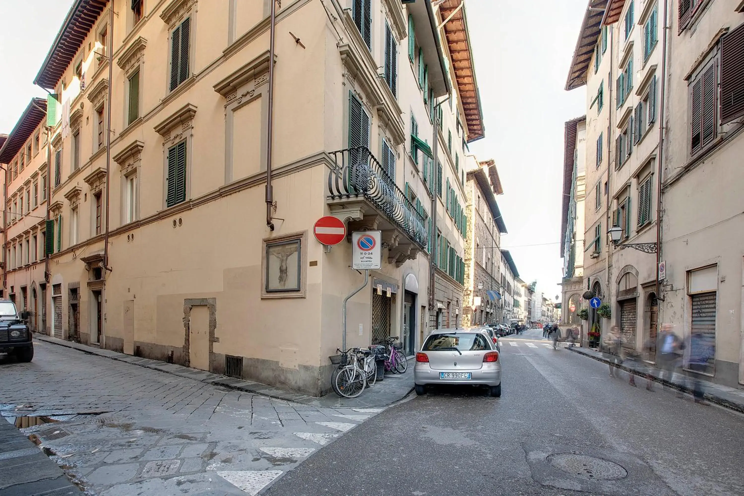 Property building in Windows On Florence Property building in Windows On Florence