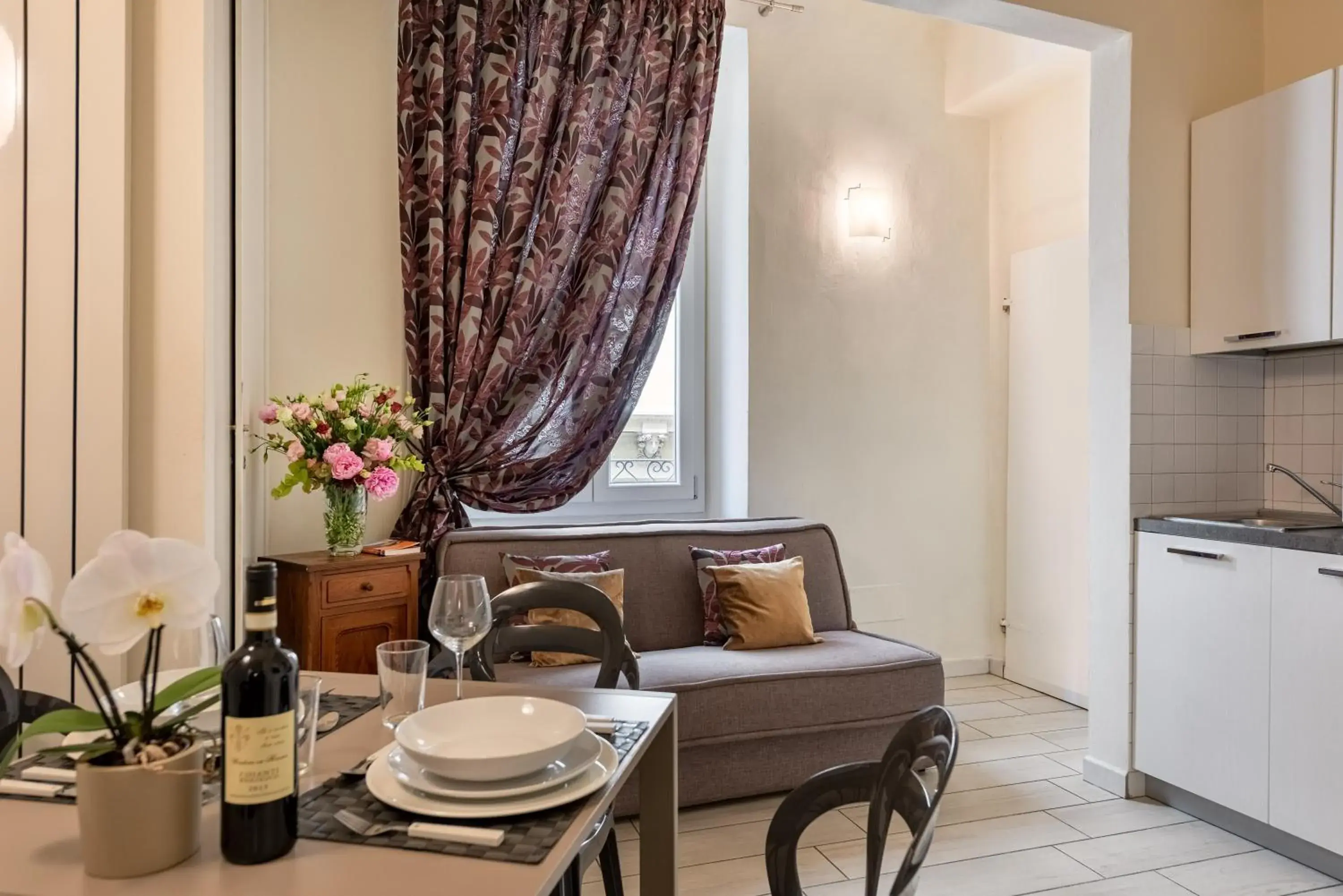 Living room in Windows On Florence Living room in Windows On Florence