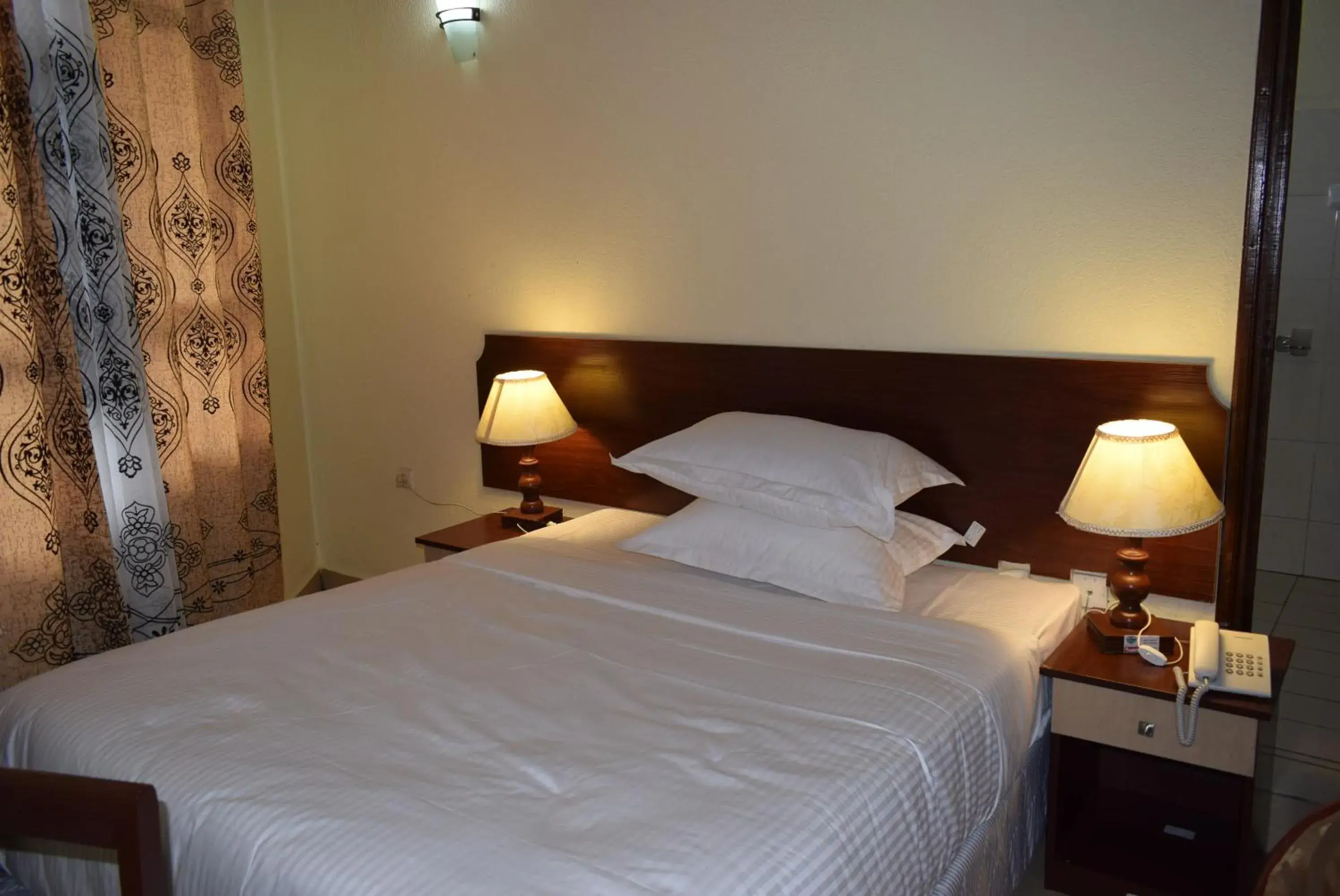 Standard Single Room with Mountain View - single occupancy in Kivu Peace View Hotel Standard Single Room with Mountain View - single occupancy in Kivu Peace View Hotel