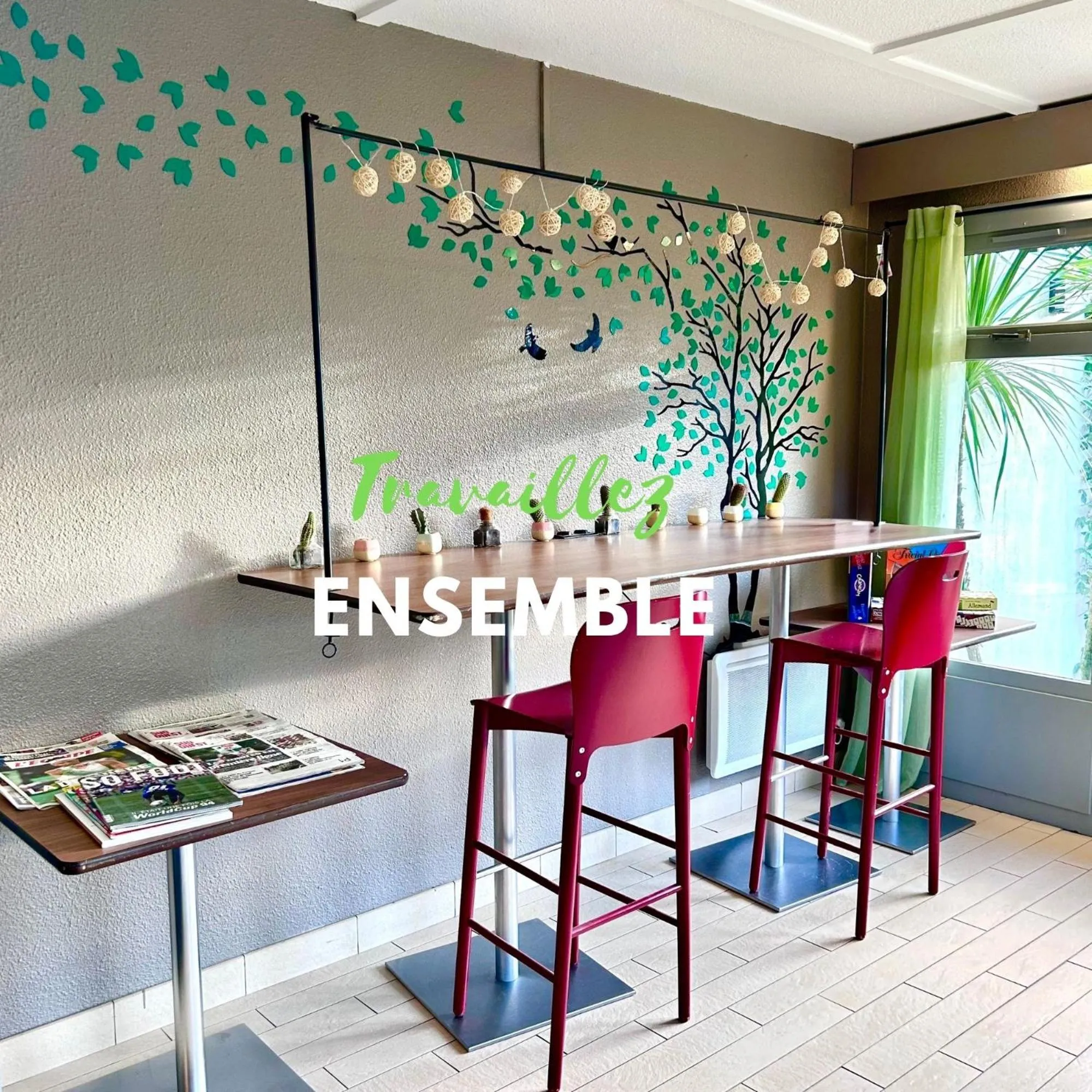 Seating area in Campanile Marmande