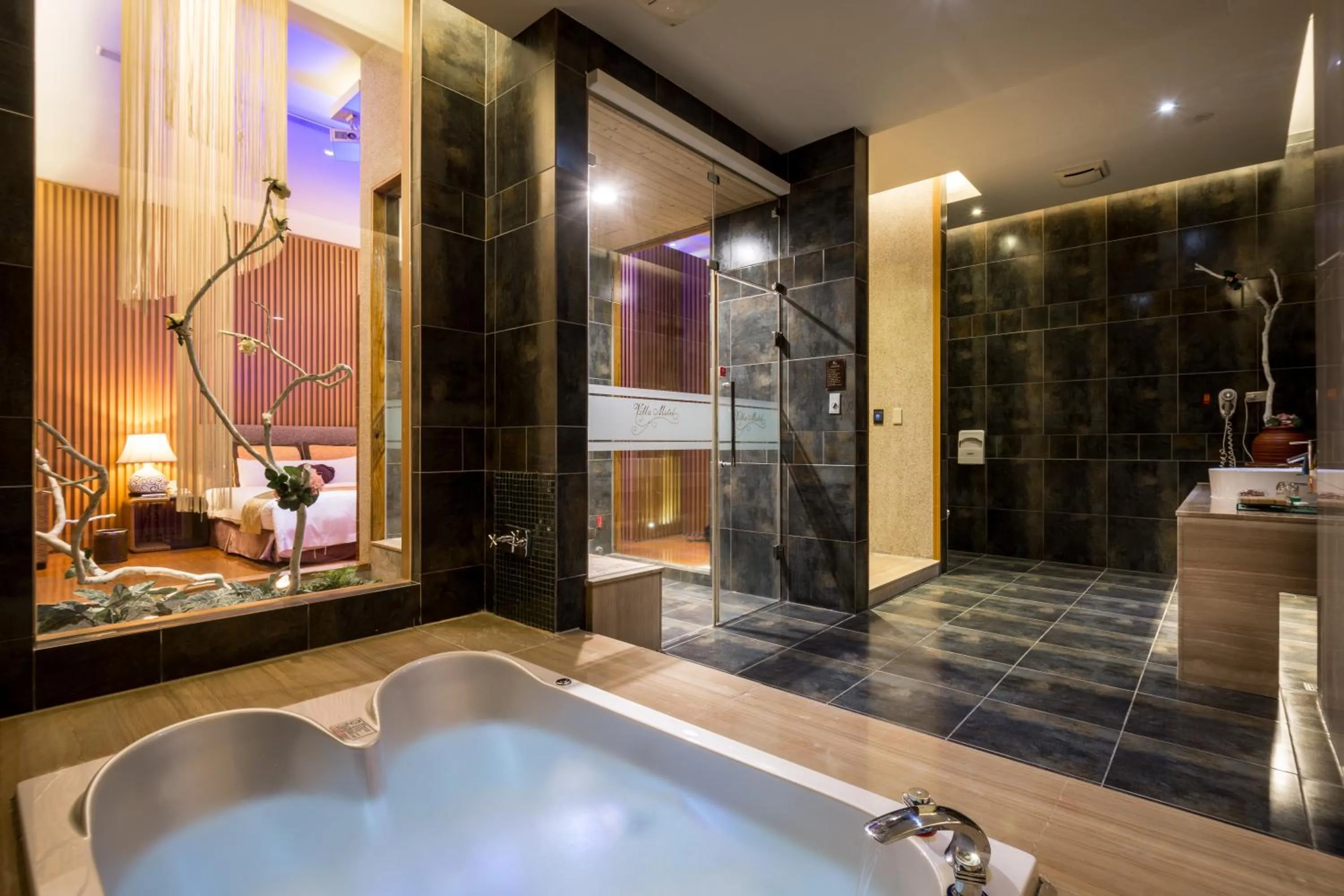 Bathroom in Norway Forest Villa Motel