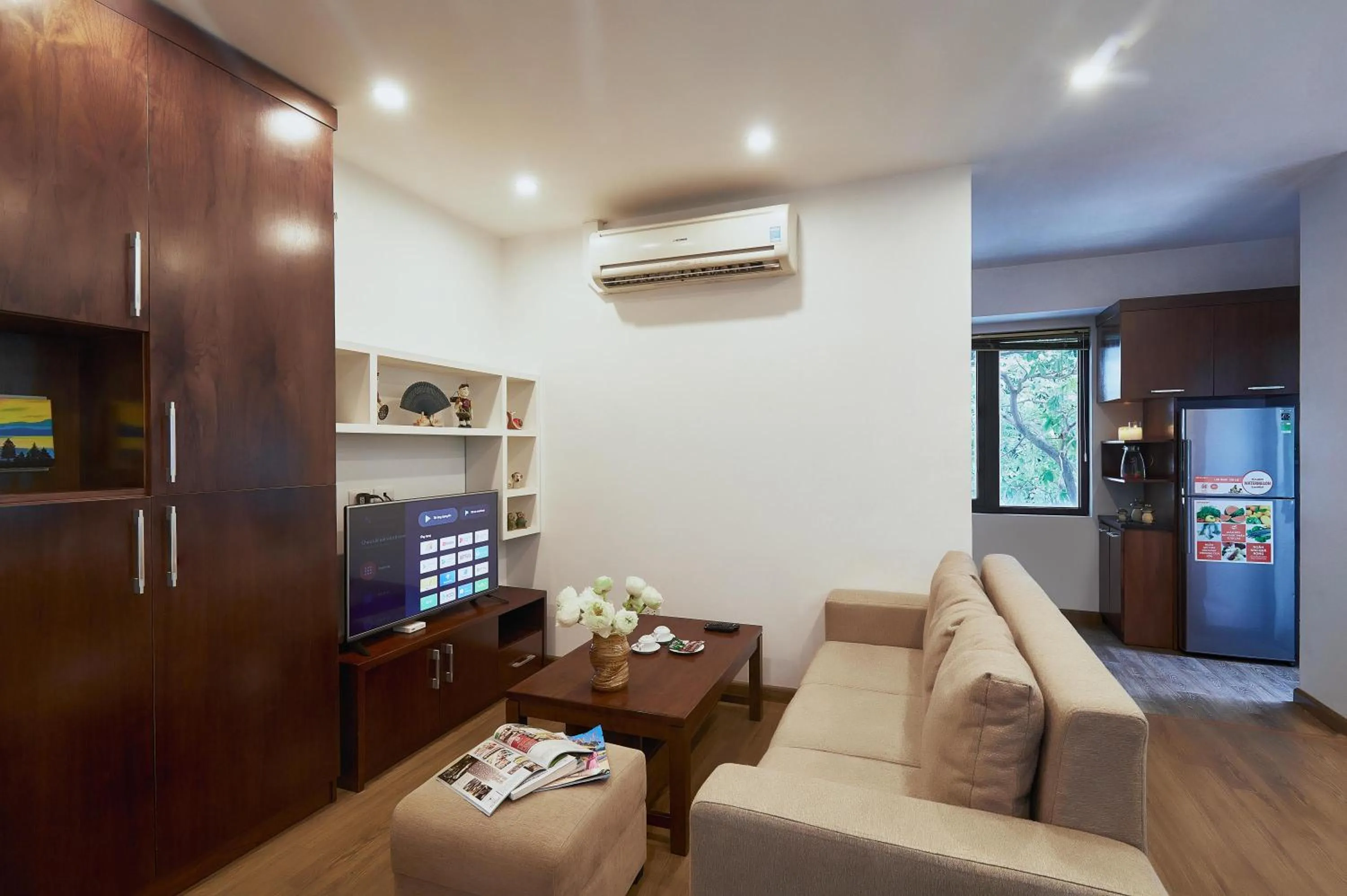 TV and multimedia in The Bloom Classic - An Excellent Blend of Cozy Living and Urban Relaxation