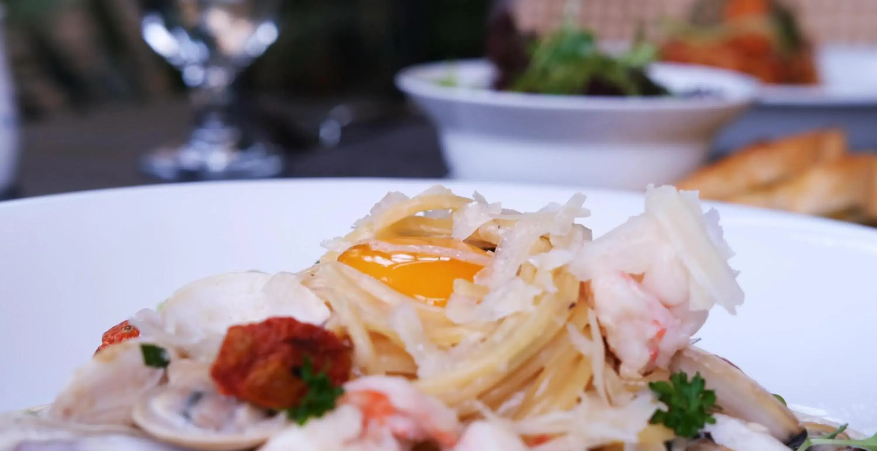 Restaurant/places to eat in The Bloom Classic - An Excellent Blend of Cozy Living and Urban Relaxation Restaurant/places to eat in The Bloom Classic - An Excellent Blend of Cozy Living and Urban Relaxation