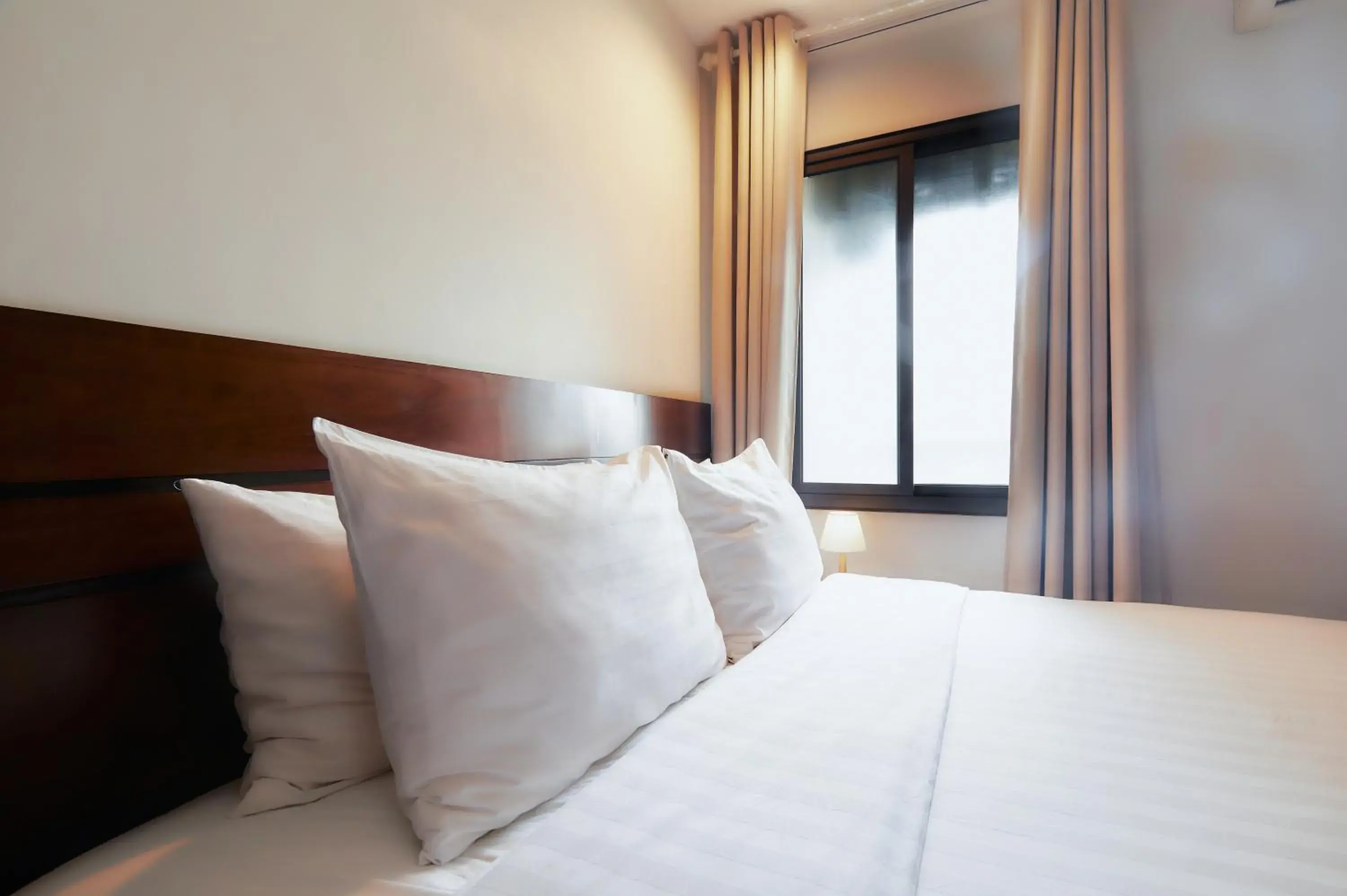 Bed in The Bloom Classic - An Excellent Blend of Cozy Living and Urban Relaxation Bed in The Bloom Classic - An Excellent Blend of Cozy Living and Urban Relaxation