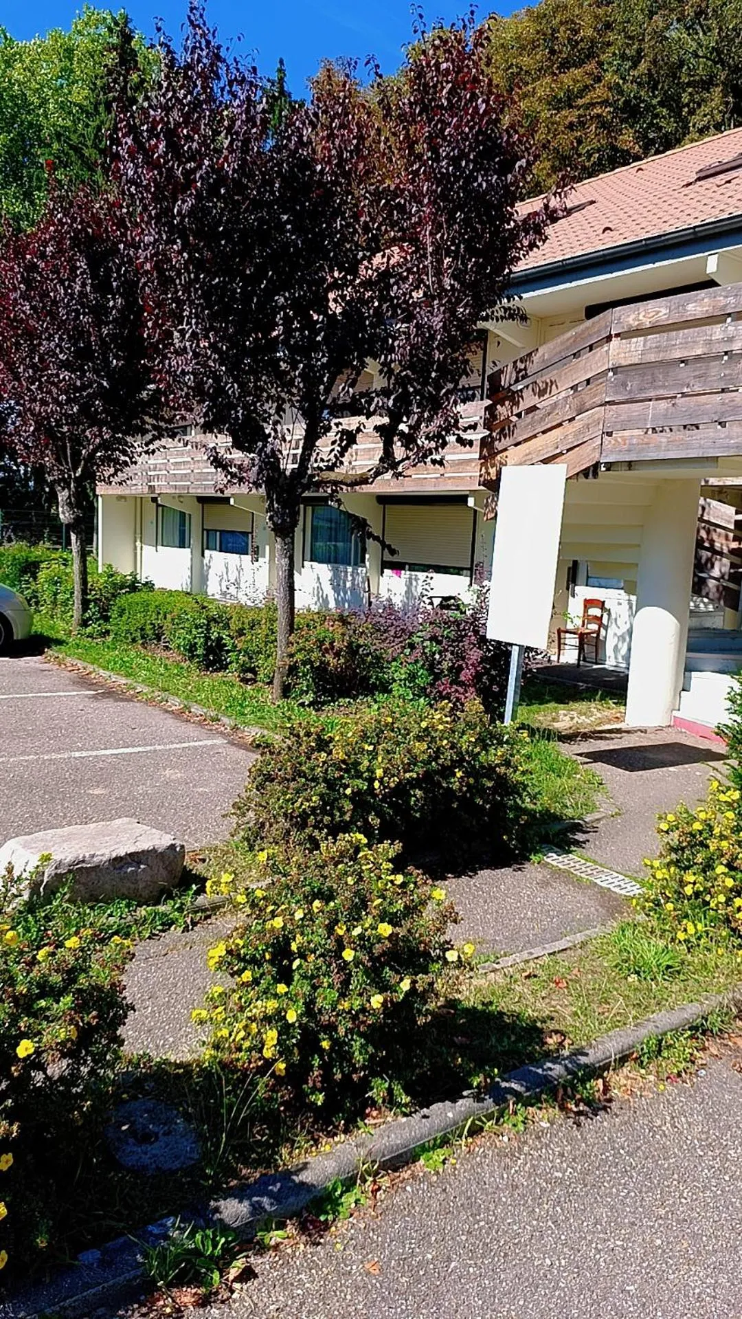 Property building in Kyriad Direct Metz Nord – Woippy