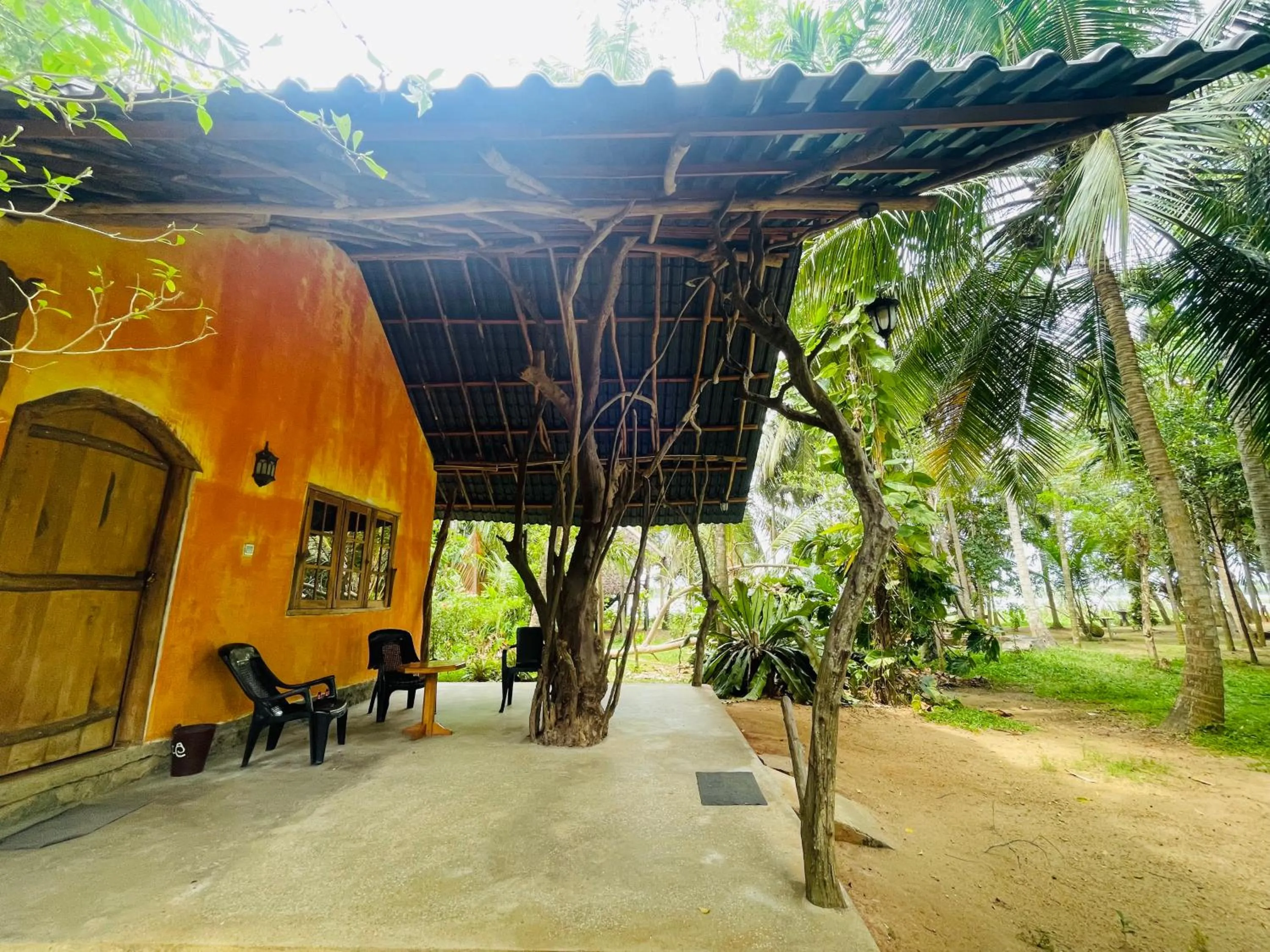 Garden in LakeSide Cabana Tissamaharama