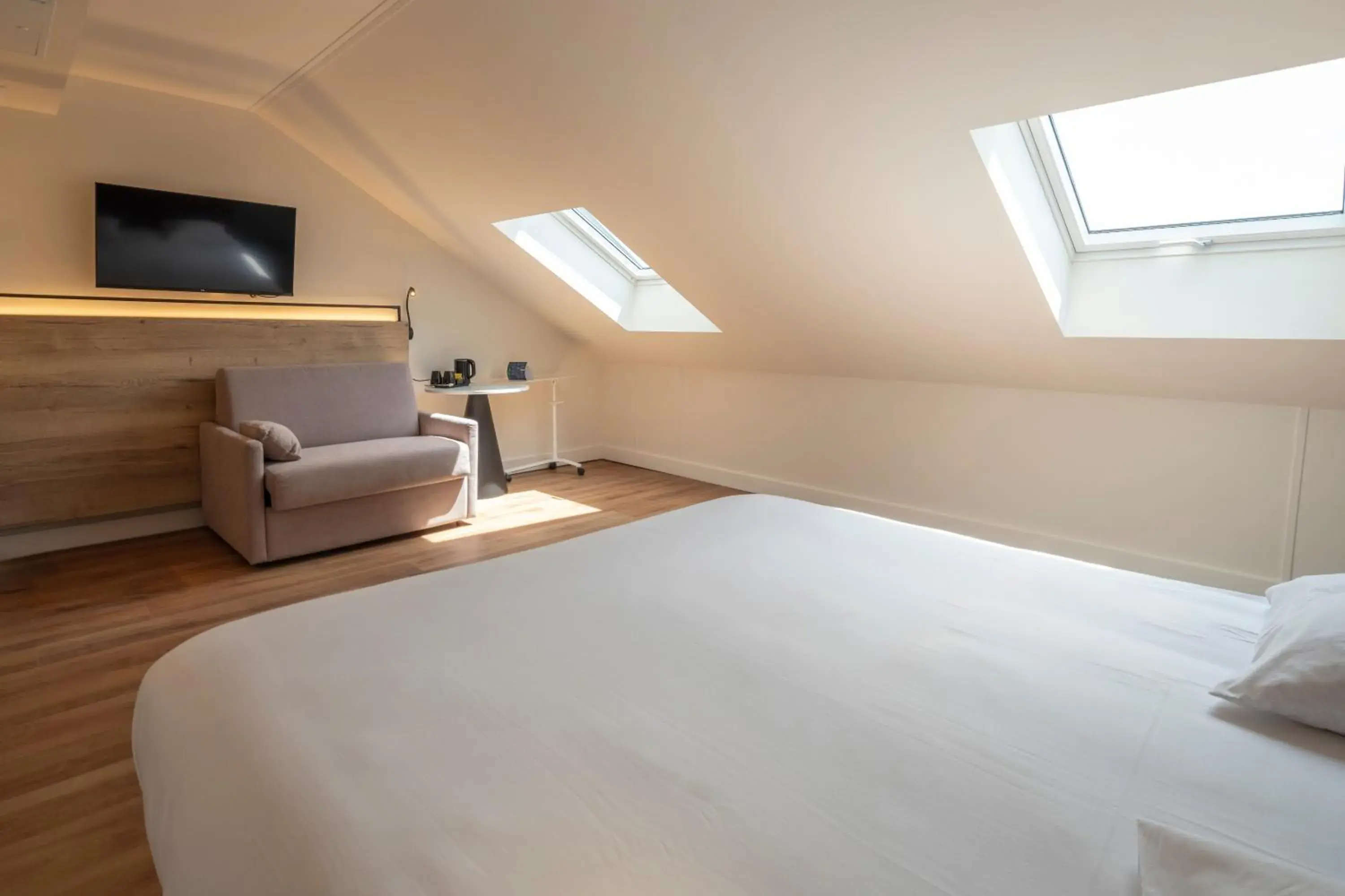 Triple Room in Campanile Metz Sud Jouy-Aux-Arches A31 Carrefour de l'Europe Triple Room in Campanile Metz Sud Jouy-Aux-Arches A31 Carrefour de l'Europe