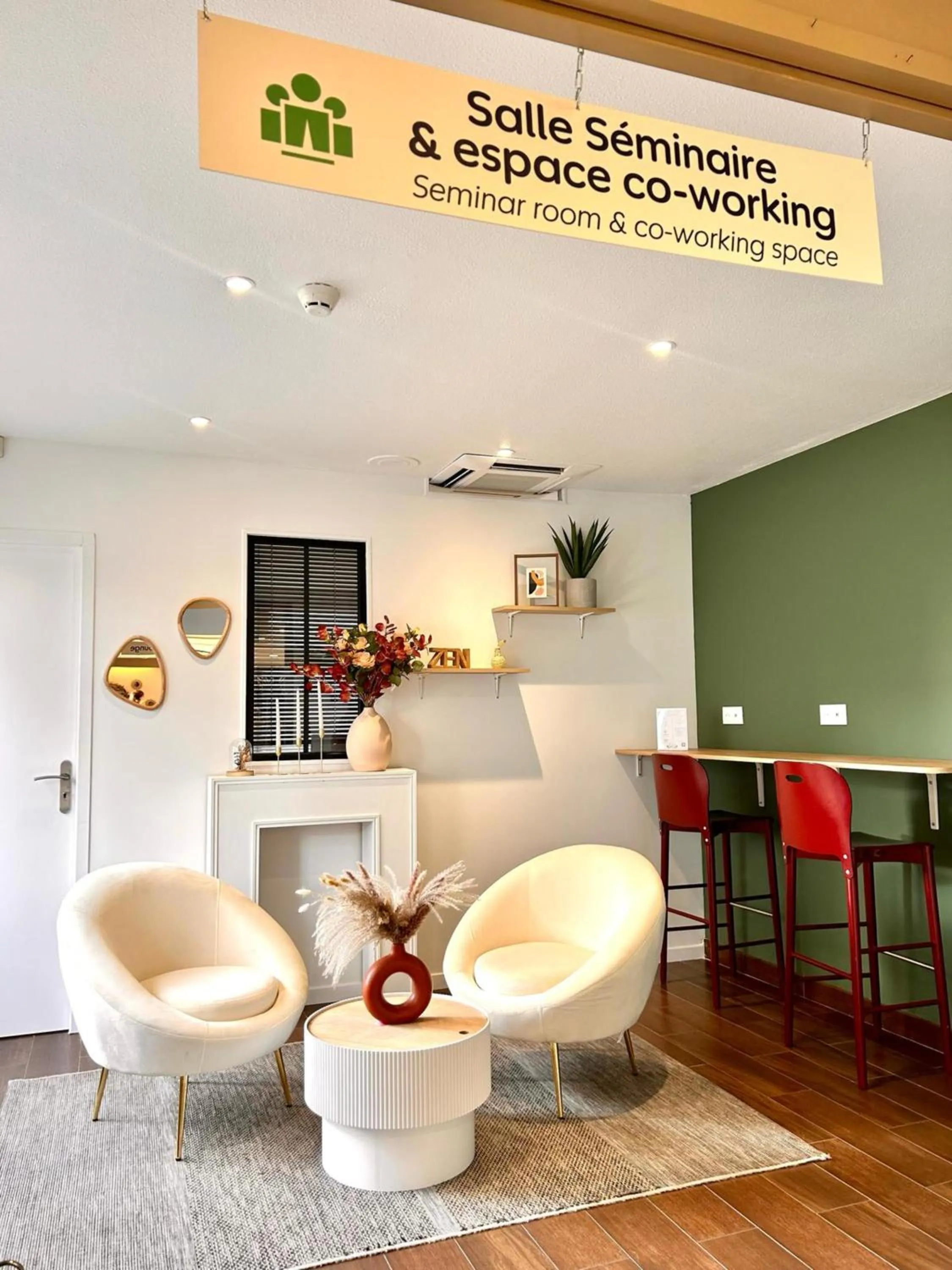 Living room in Campanile Montargis - Amilly