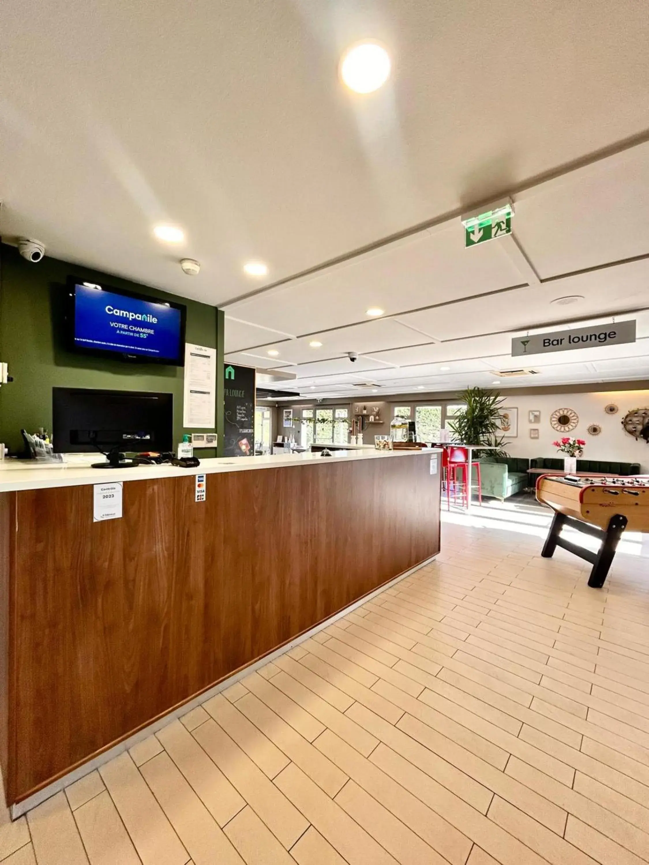 Lobby or reception in Campanile Montargis - Amilly Lobby or reception in Campanile Montargis - Amilly