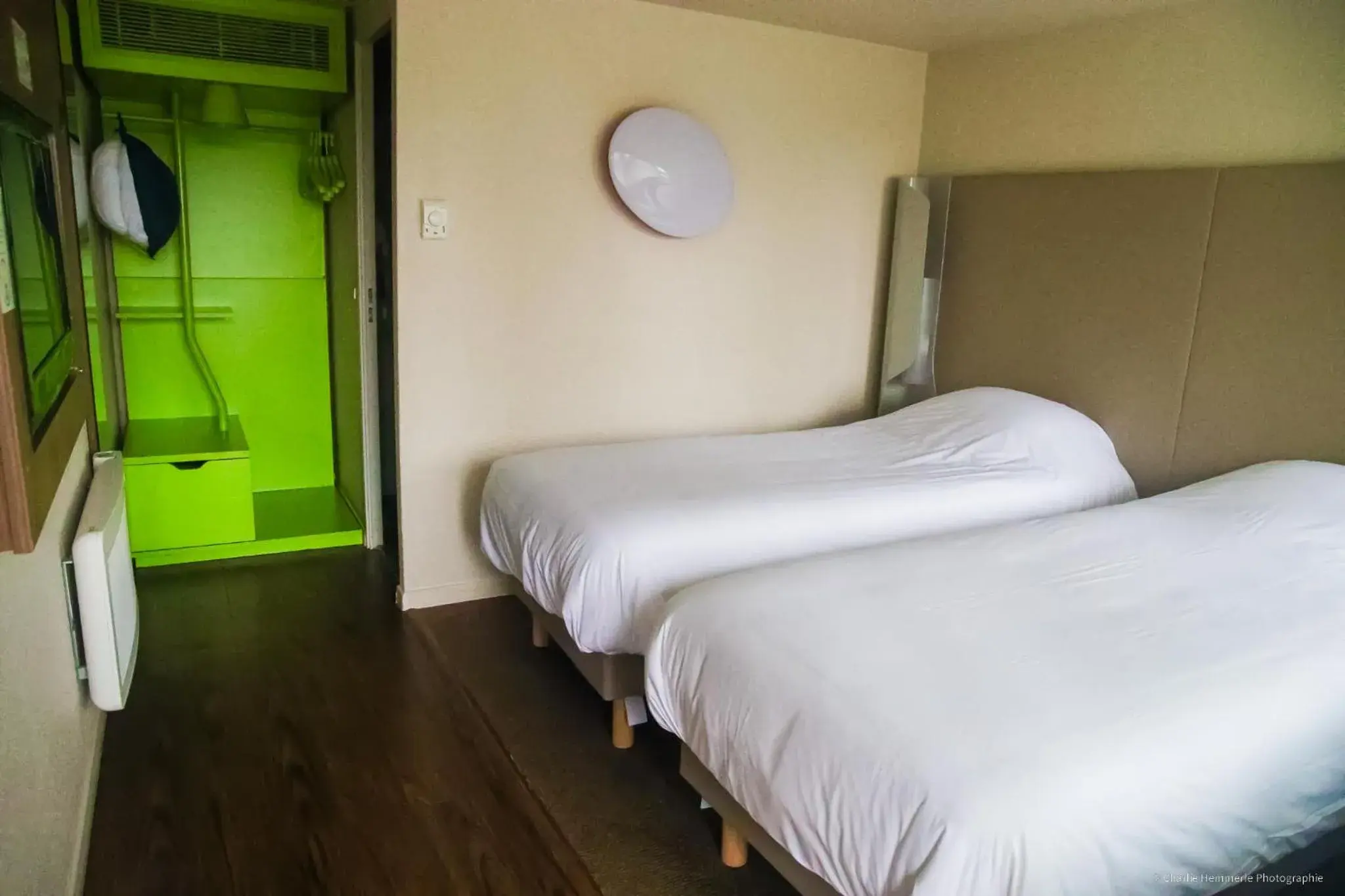 Bedroom, Bed in Campanile Montargis - Amilly Bedroom, Bed in Campanile Montargis - Amilly