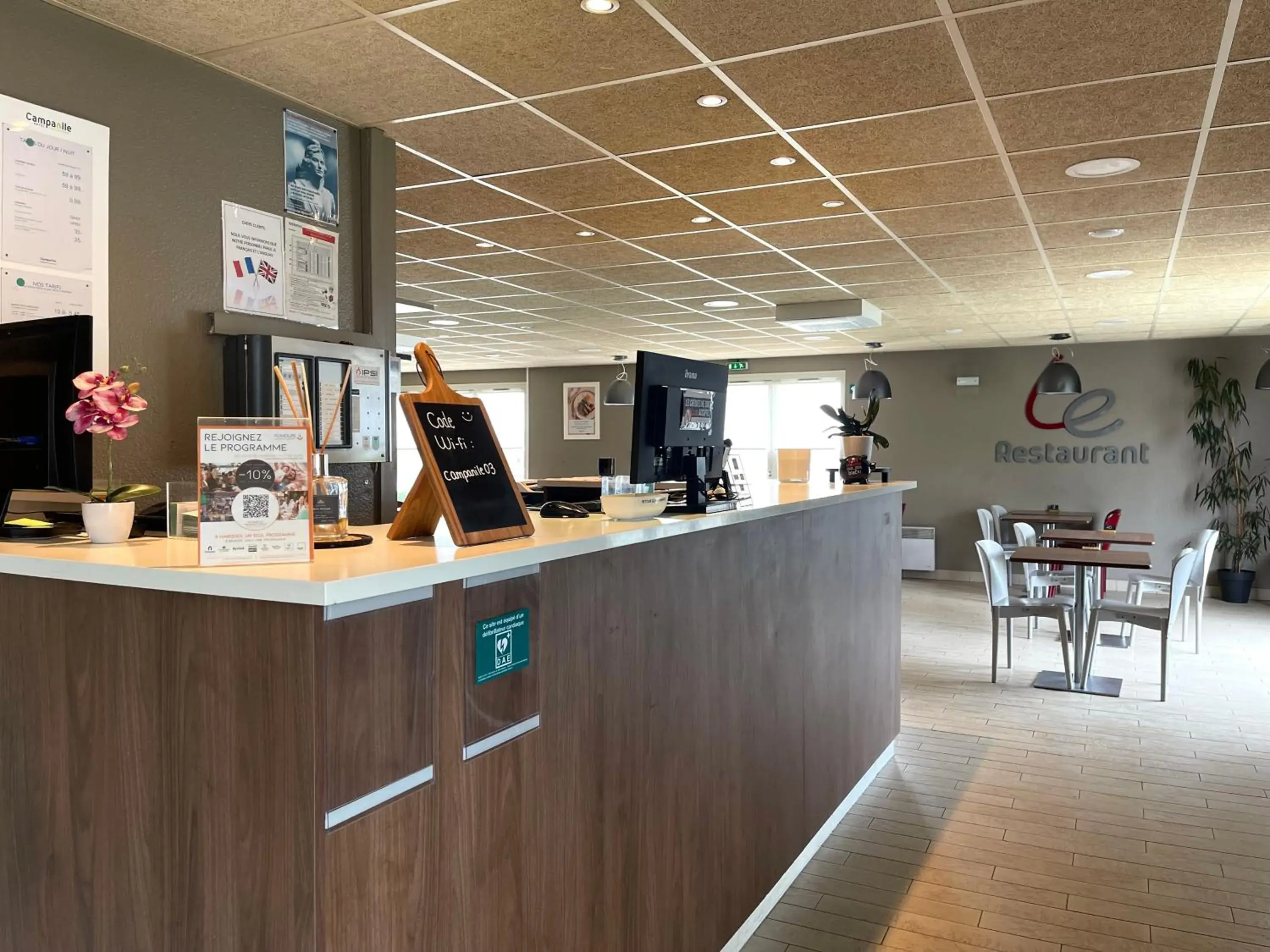 Lobby or reception in Campanile Montluçon ~ Saint-Victor Lobby or reception in Campanile Montluçon ~ Saint-Victor