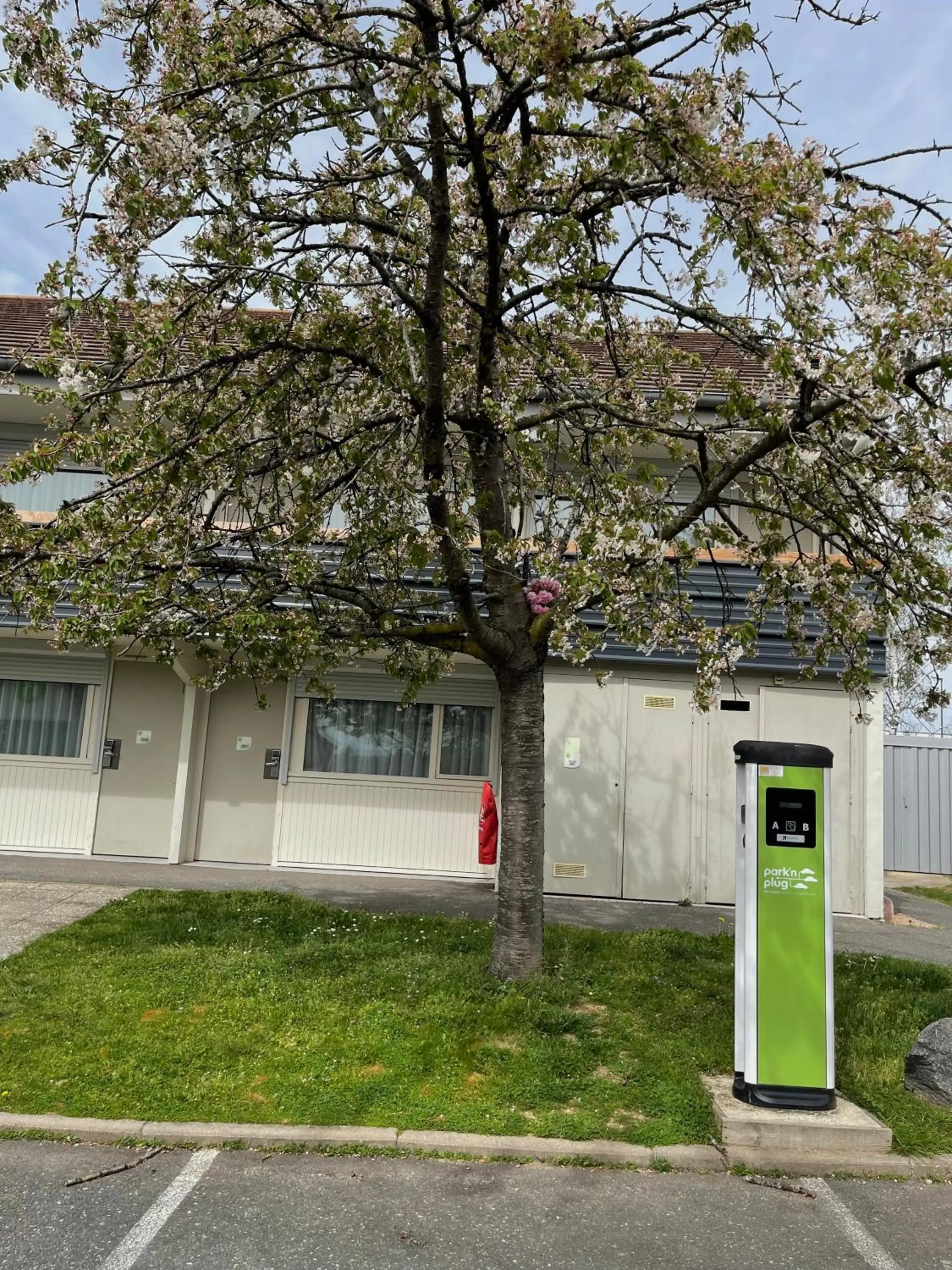 Parking in Campanile Montluçon ~ Saint-Victor