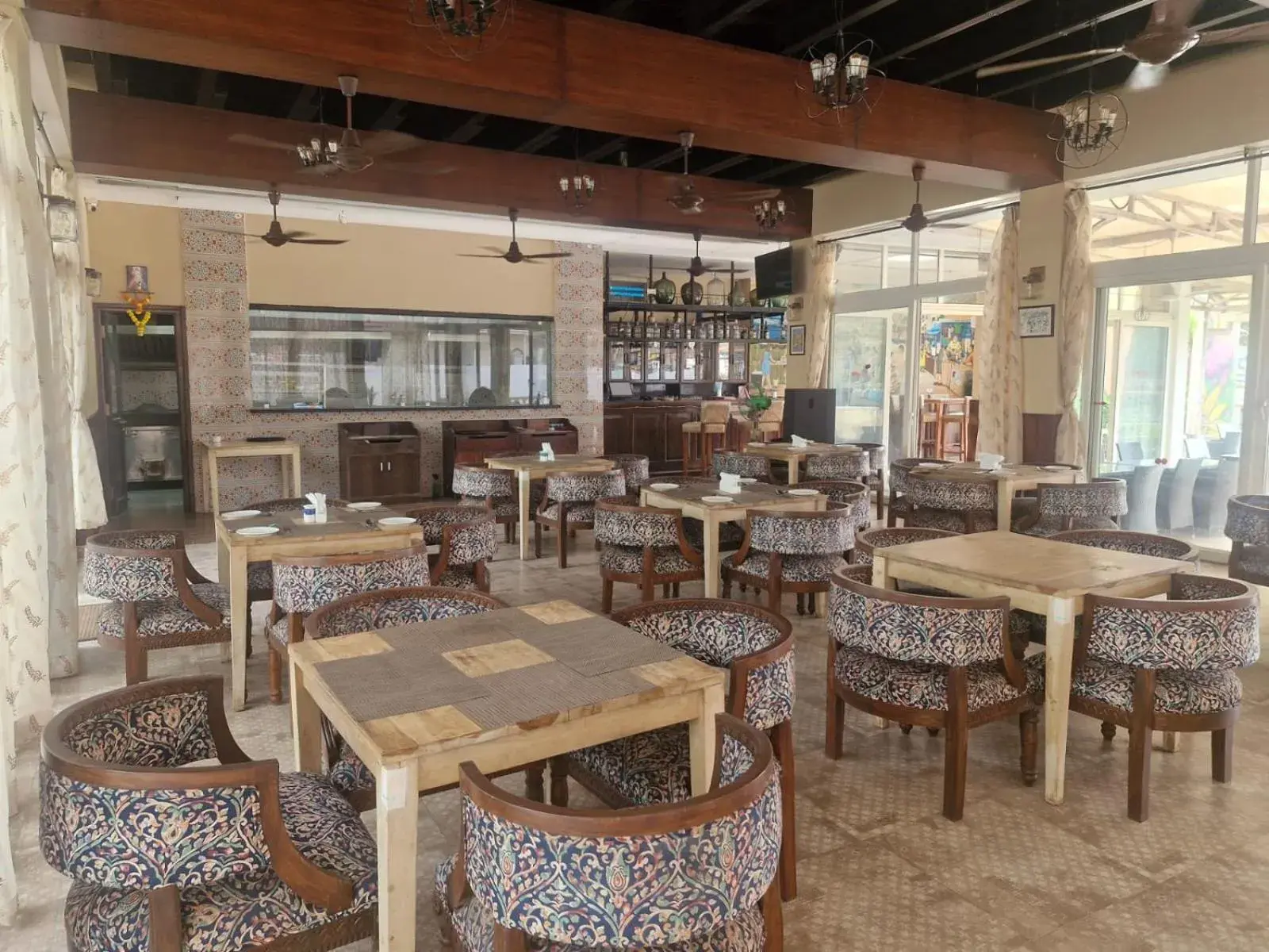 Restaurant/places to eat in Silver Sands Serenity Resort, Candolim Restaurant/places to eat in Silver Sands Serenity Resort, Candolim