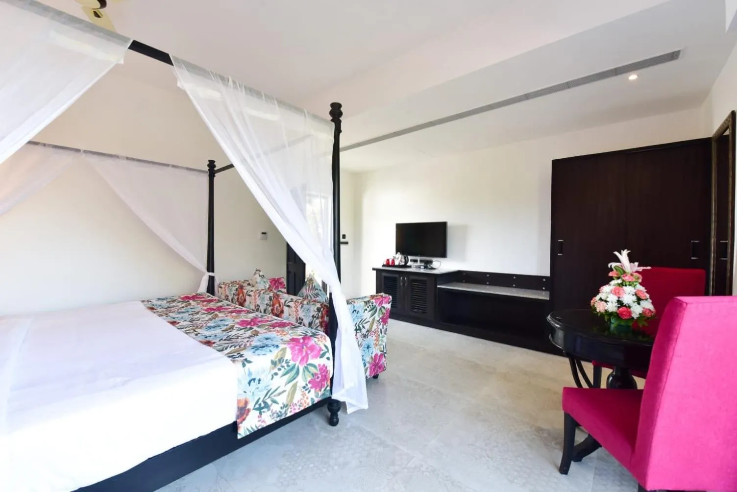 Living room, Bed in Silver Sands Serenity Resort, Candolim